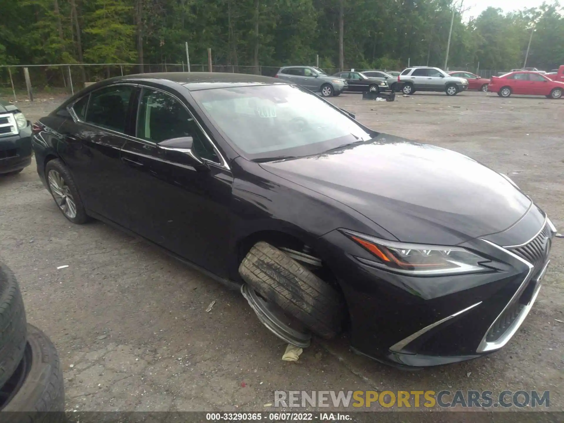 1 Photograph of a damaged car 58ABZ1B18KU017705 LEXUS ES 2019