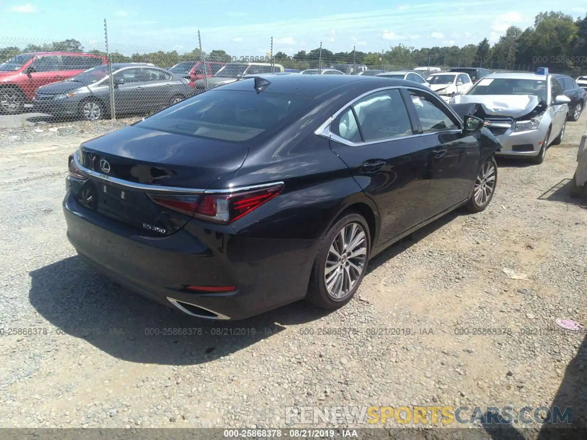 4 Photograph of a damaged car 58ABZ1B18KU023407 LEXUS ES 2019