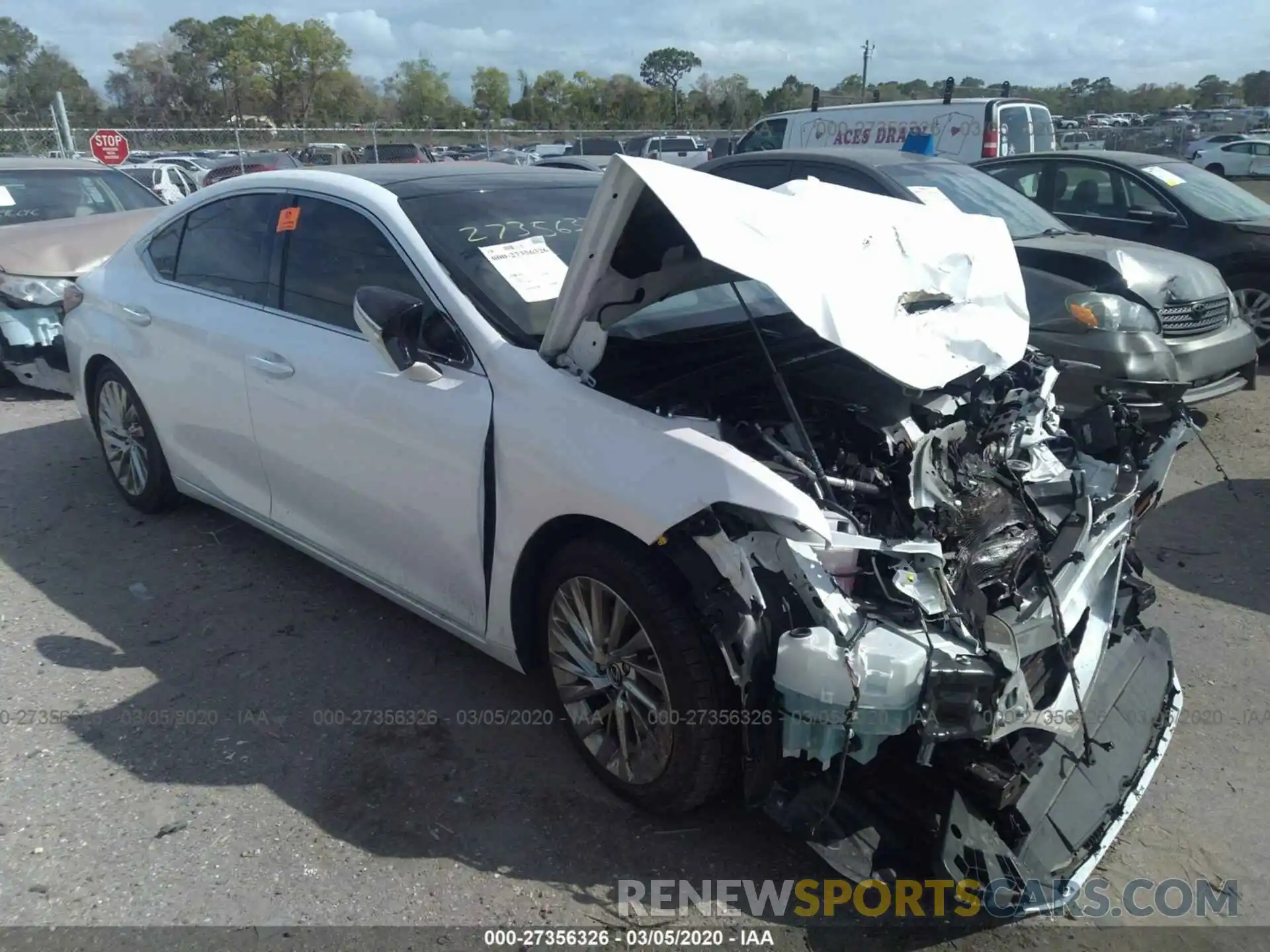 1 Photograph of a damaged car 58ABZ1B18KU030888 LEXUS ES 2019