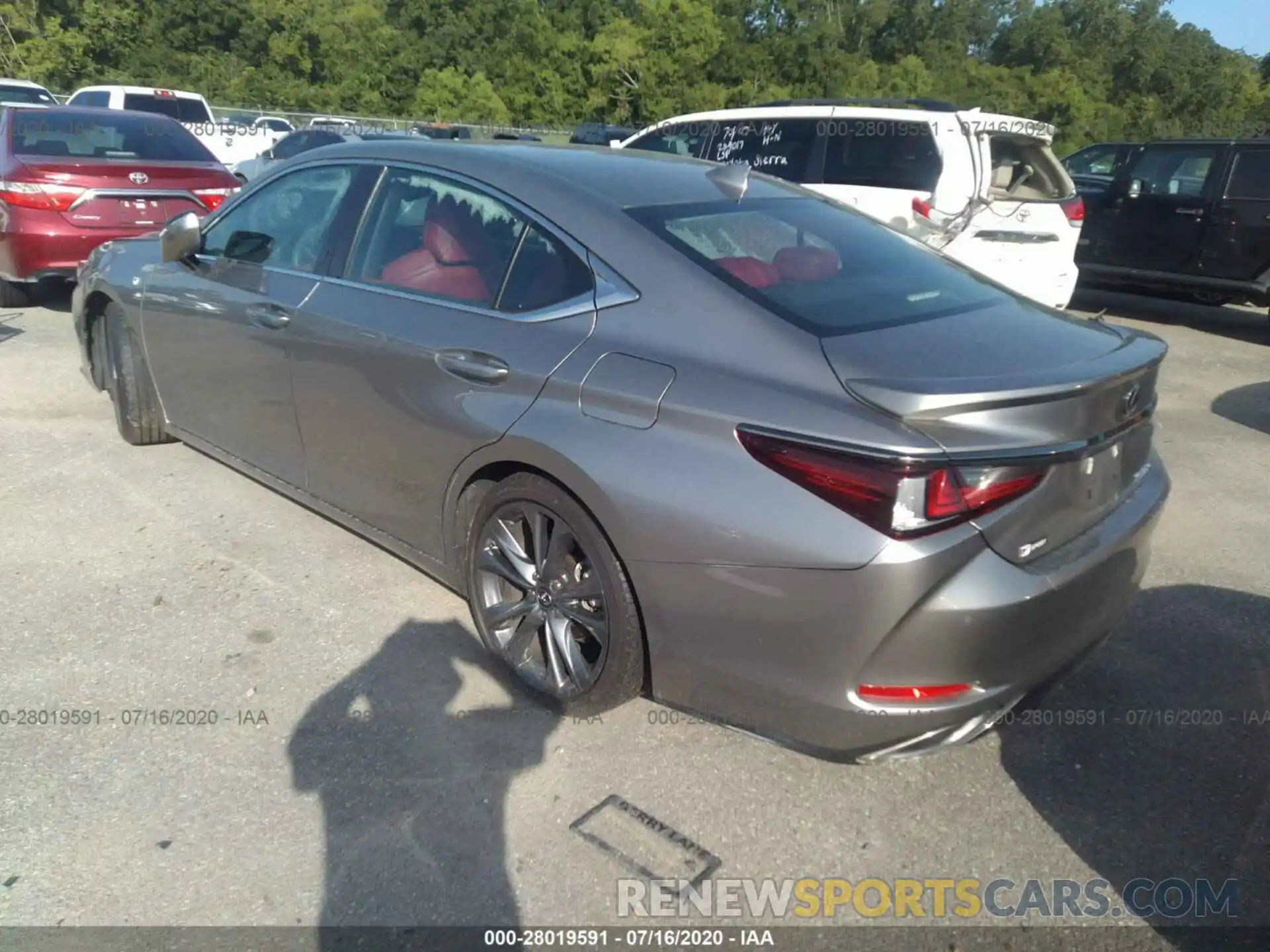 3 Photograph of a damaged car 58ABZ1B18KU033743 LEXUS ES 2019