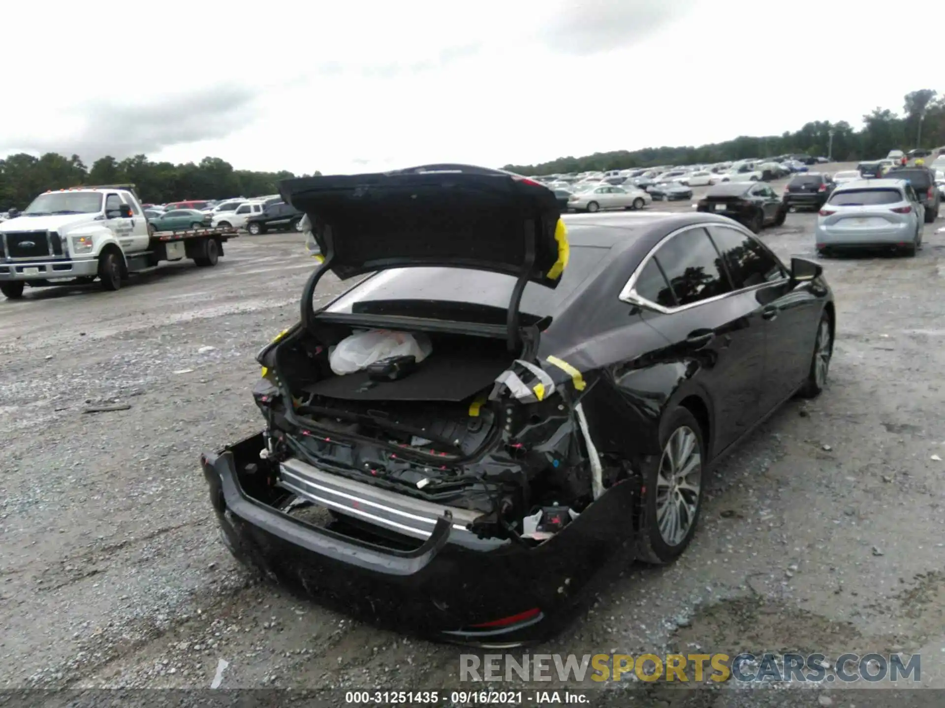 6 Photograph of a damaged car 58ABZ1B18KU042099 LEXUS ES 2019