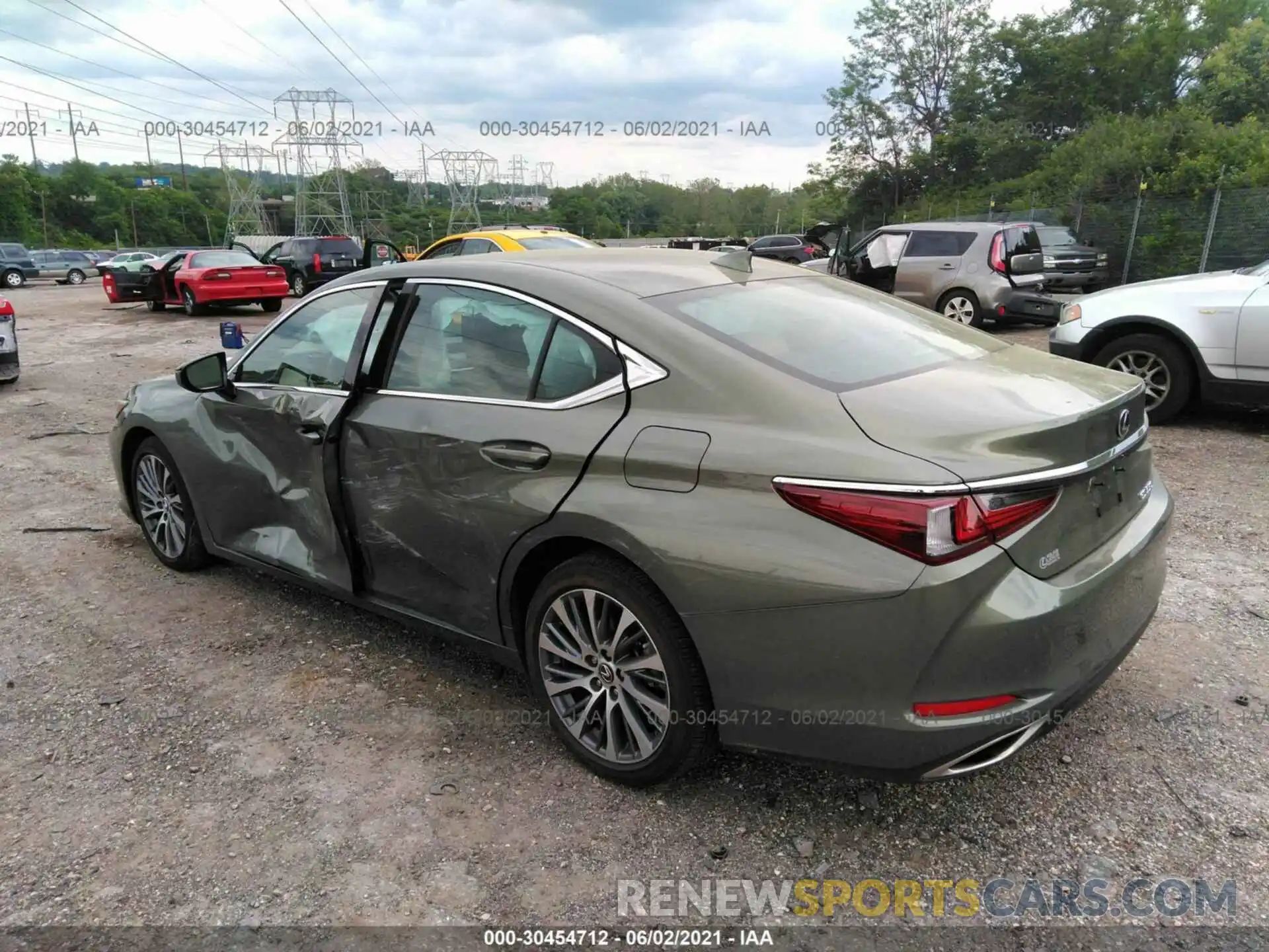 3 Photograph of a damaged car 58ABZ1B18KU045004 LEXUS ES 2019