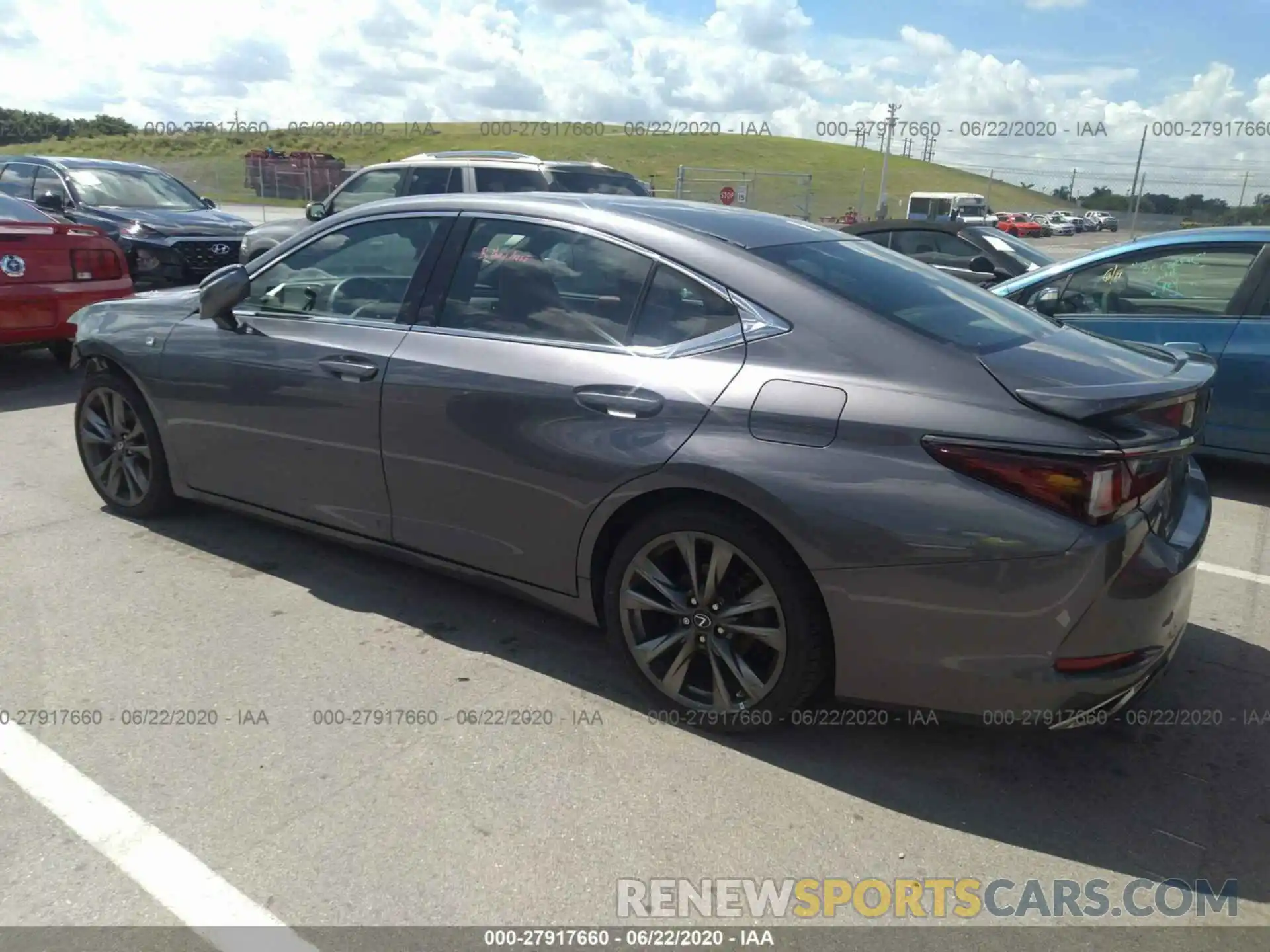 3 Photograph of a damaged car 58ABZ1B18KU048100 LEXUS ES 2019