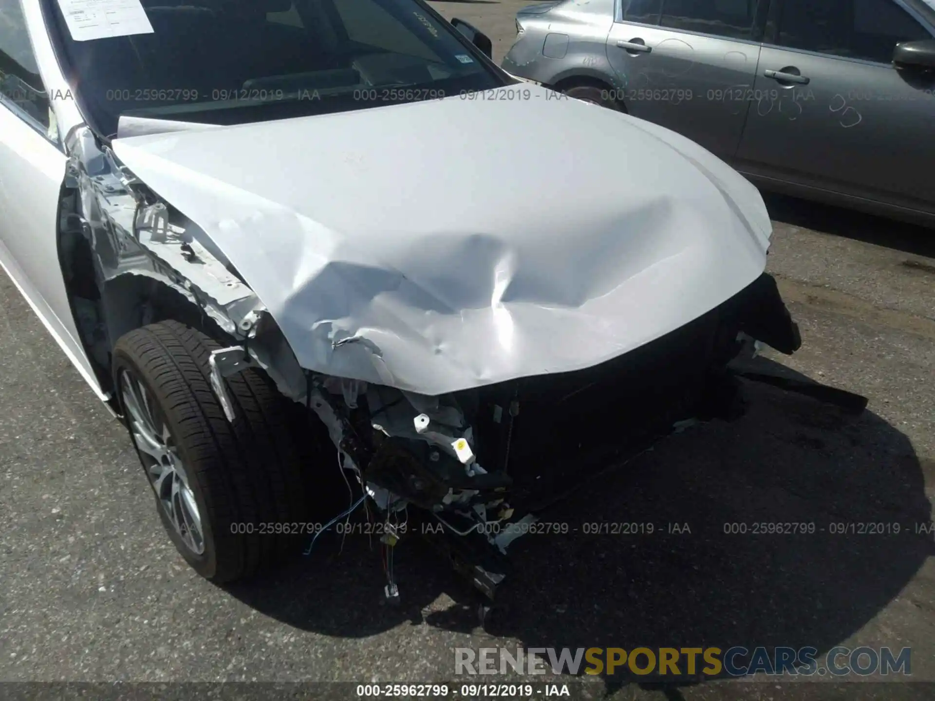 6 Photograph of a damaged car 58ABZ1B19KU001402 LEXUS ES 2019