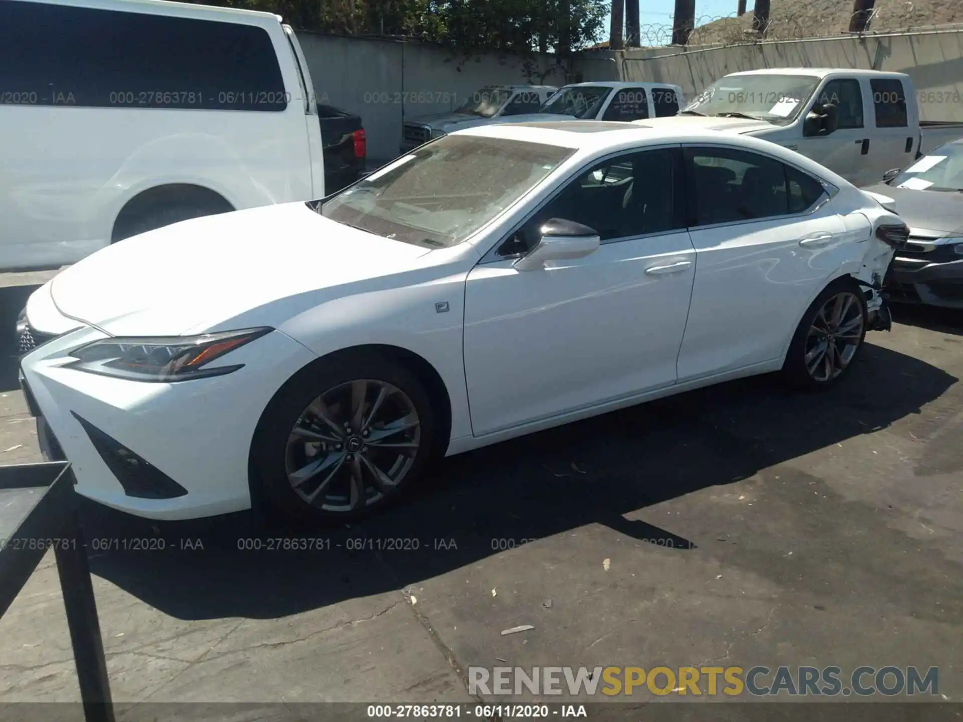 2 Photograph of a damaged car 58ABZ1B19KU021505 LEXUS ES 2019