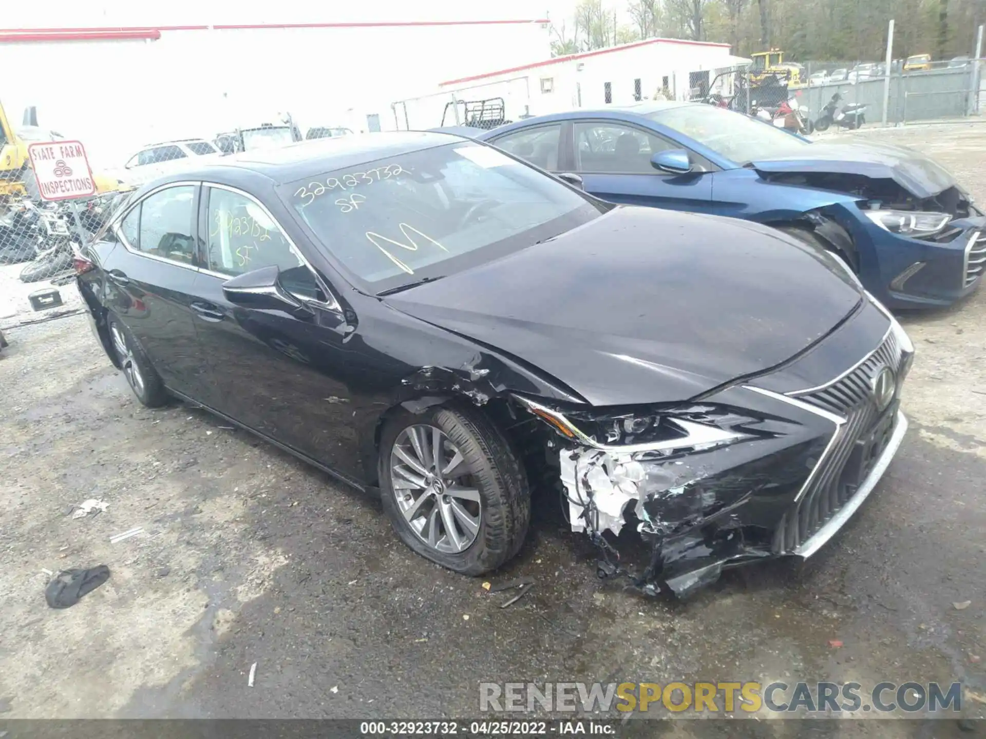 1 Фотография поврежденного автомобиля 58ABZ1B19KU025957 LEXUS ES 2019