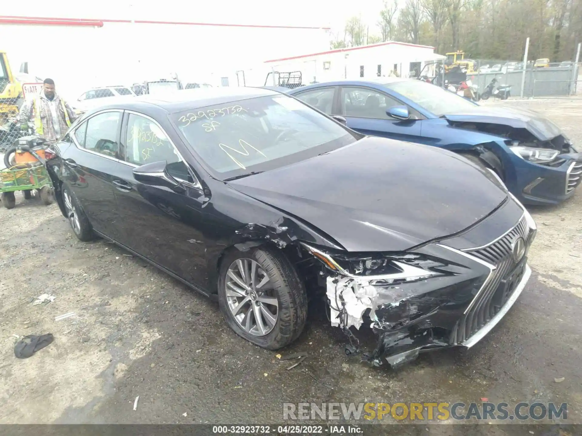 6 Фотография поврежденного автомобиля 58ABZ1B19KU025957 LEXUS ES 2019