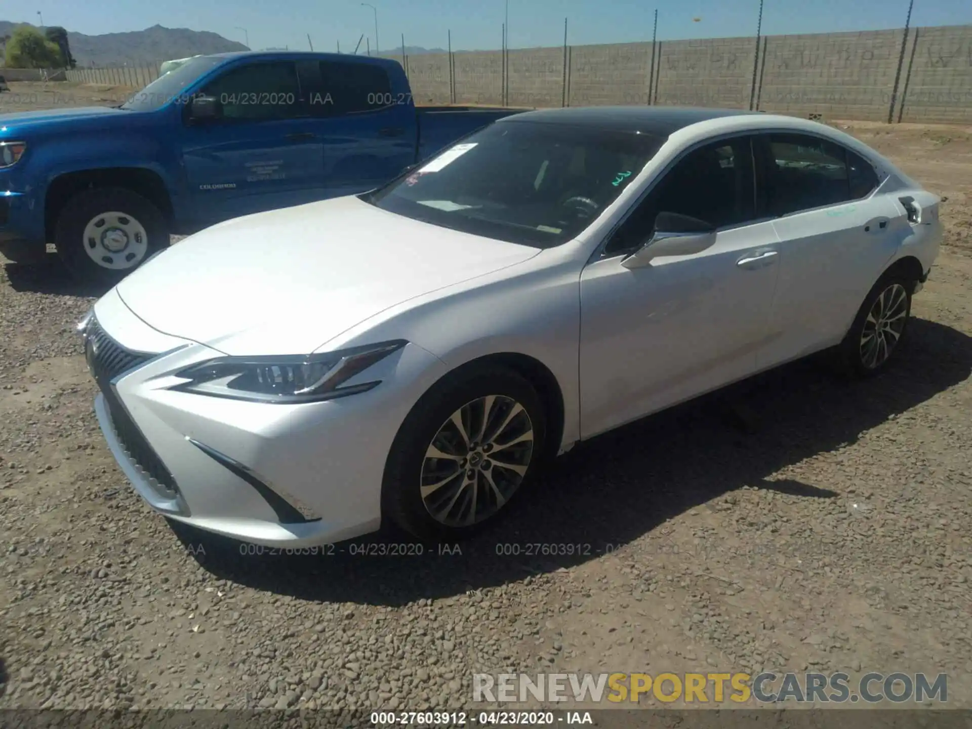 2 Photograph of a damaged car 58ABZ1B19KU038174 LEXUS ES 2019