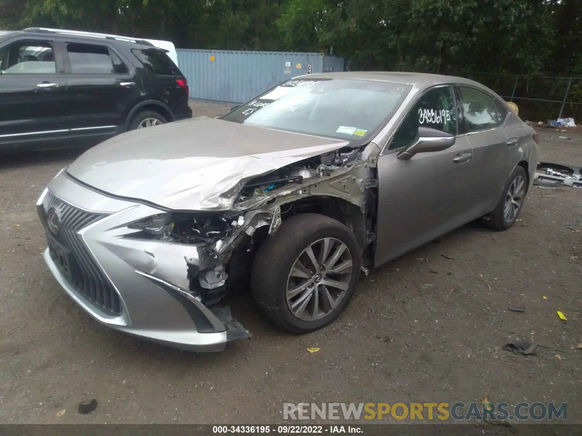 2 Photograph of a damaged car 58ABZ1B19KU042046 LEXUS ES 2019