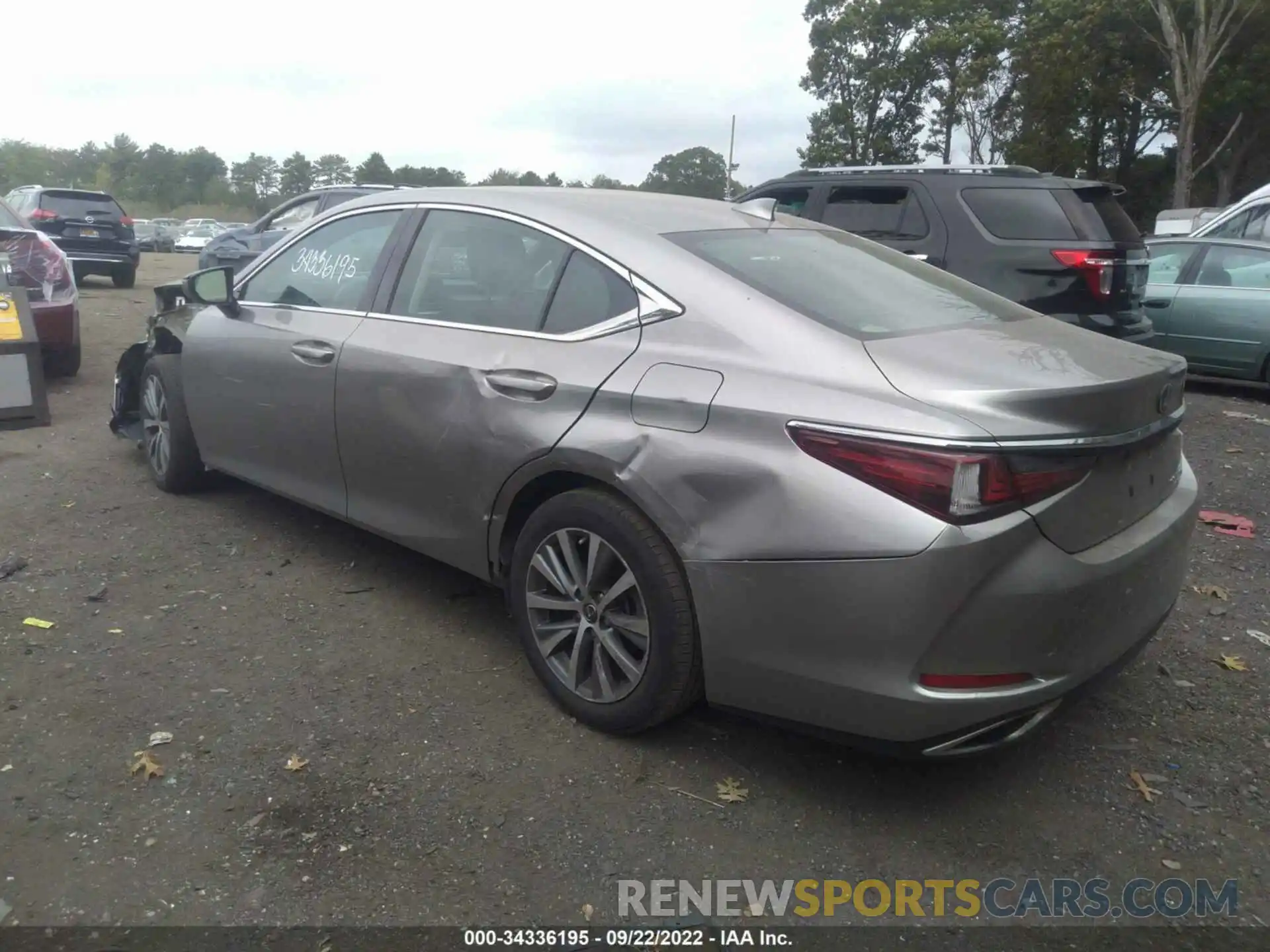 3 Photograph of a damaged car 58ABZ1B19KU042046 LEXUS ES 2019