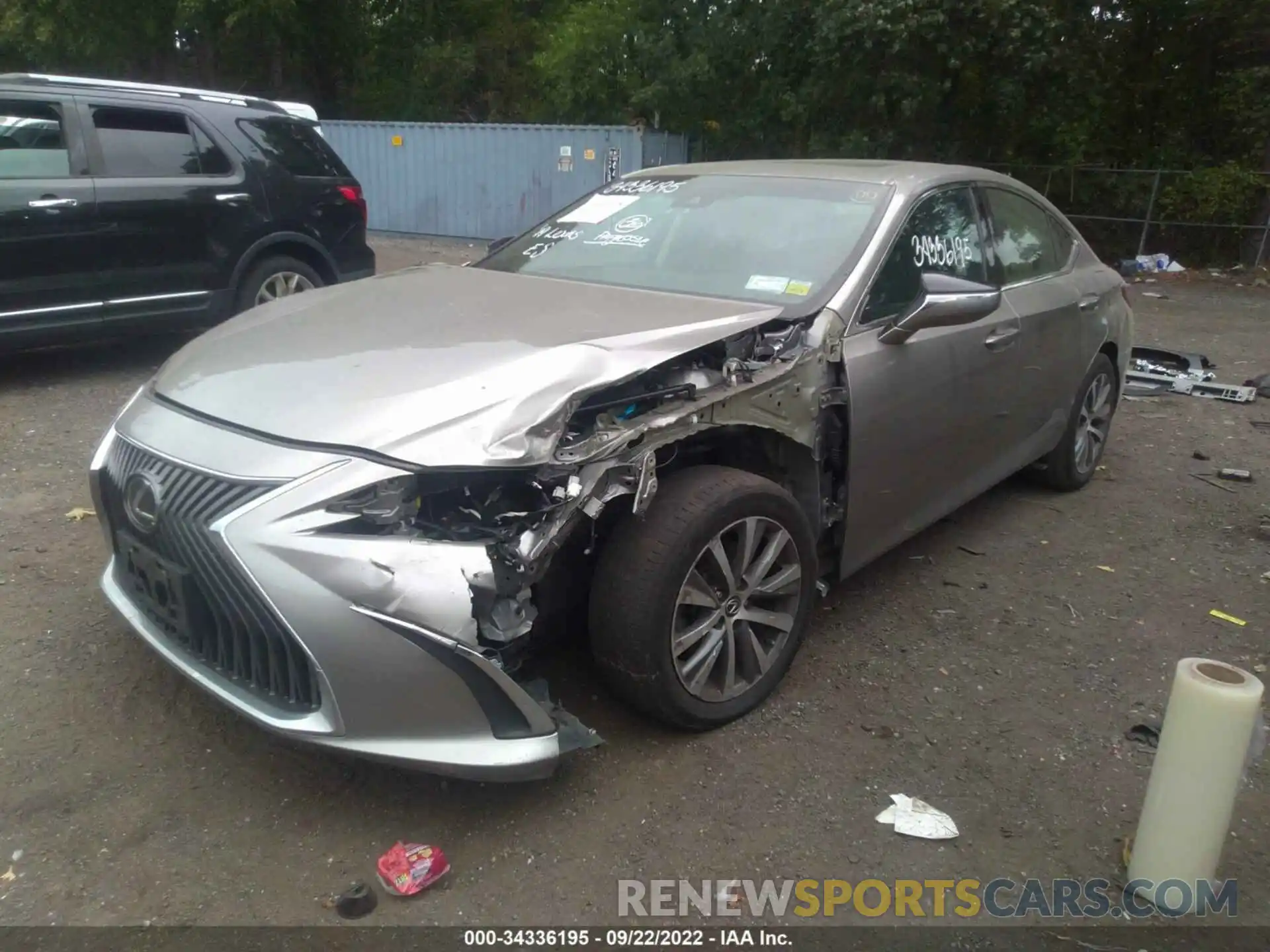 6 Photograph of a damaged car 58ABZ1B19KU042046 LEXUS ES 2019