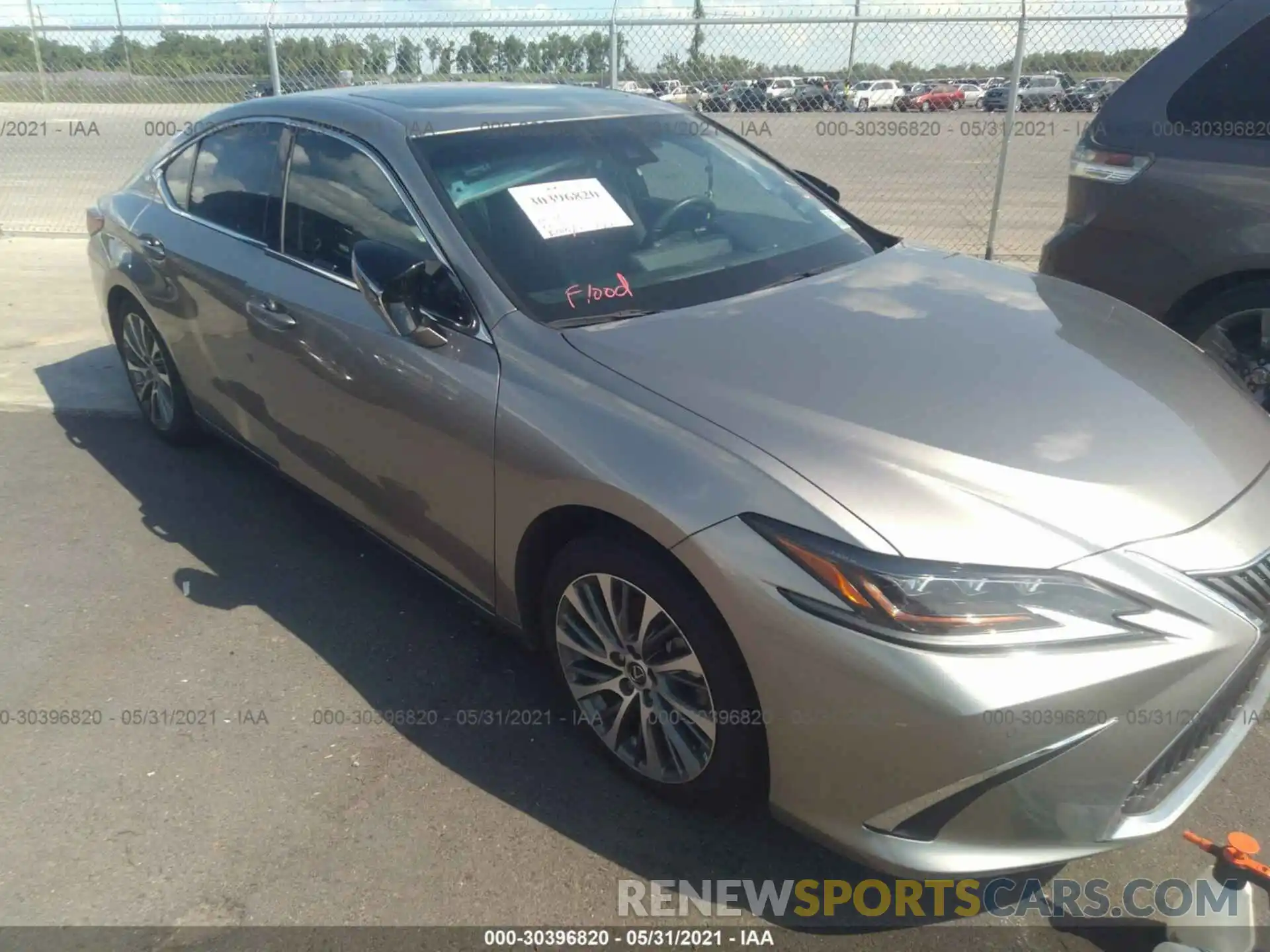 1 Photograph of a damaged car 58ABZ1B19KU048798 LEXUS ES 2019