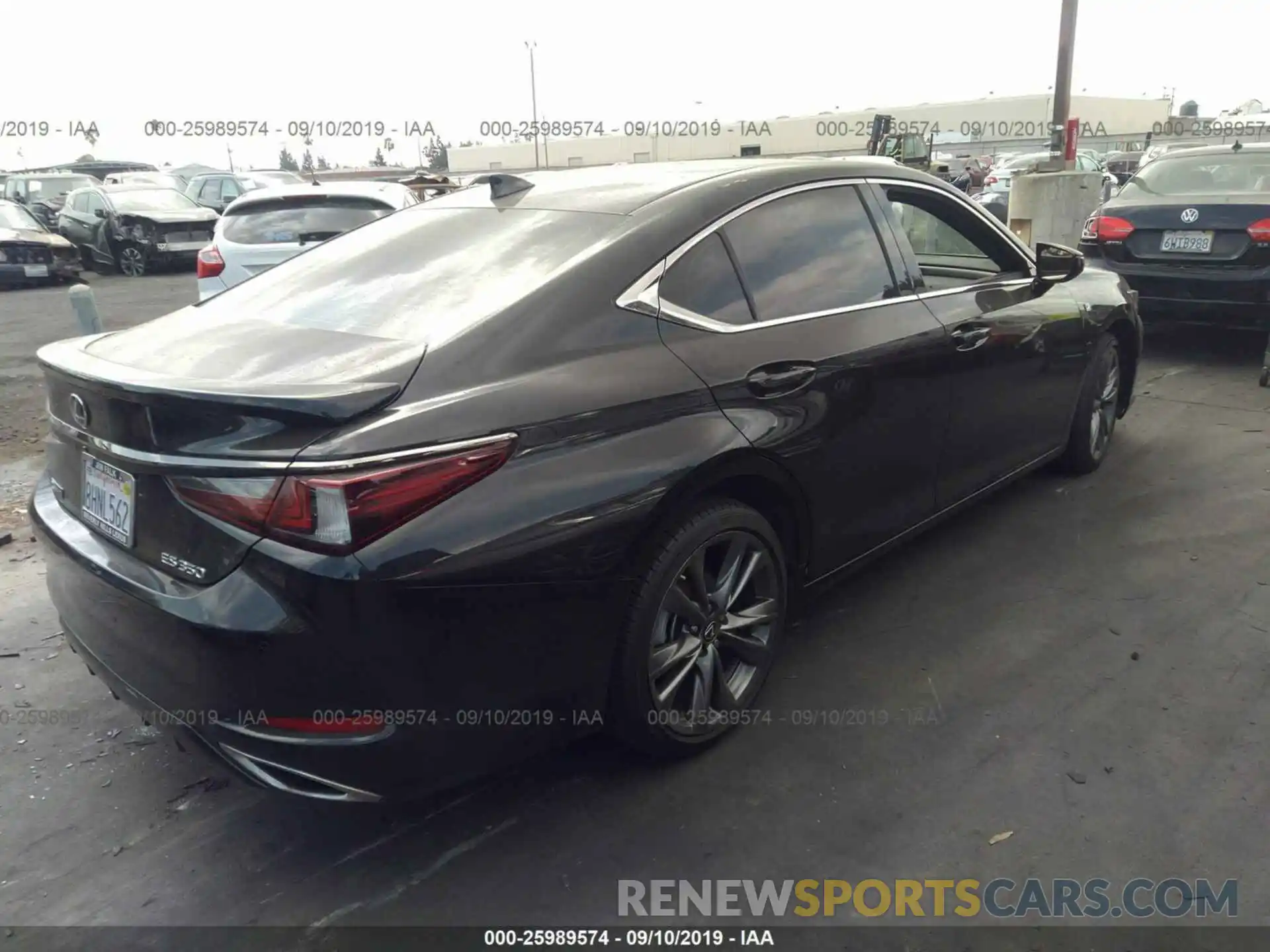 4 Photograph of a damaged car 58ABZ1B1XKU004549 LEXUS ES 2019