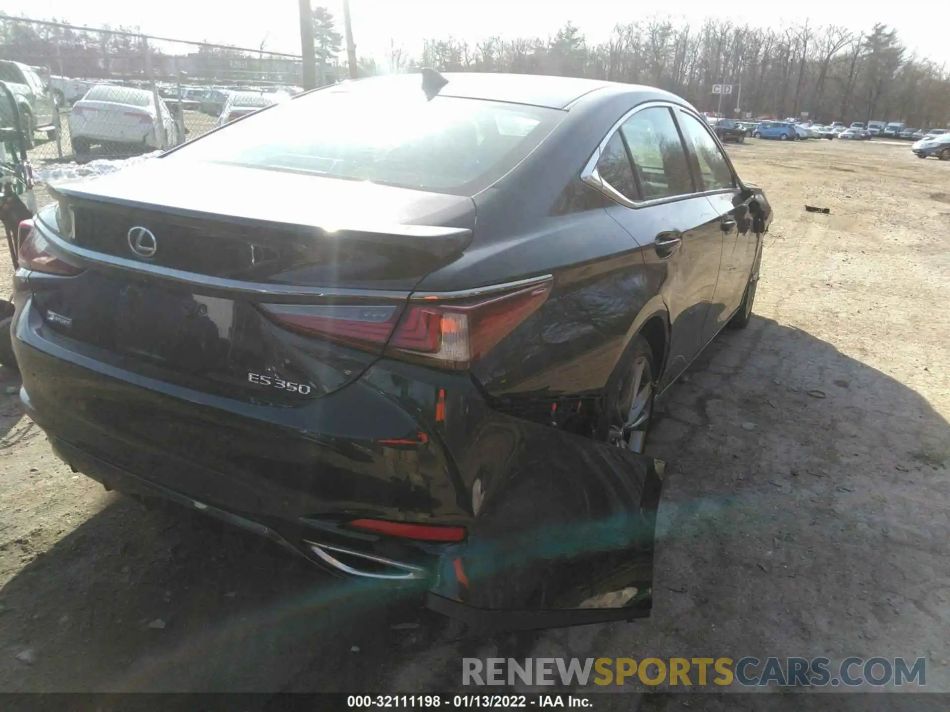 4 Photograph of a damaged car 58ABZ1B1XKU012036 LEXUS ES 2019