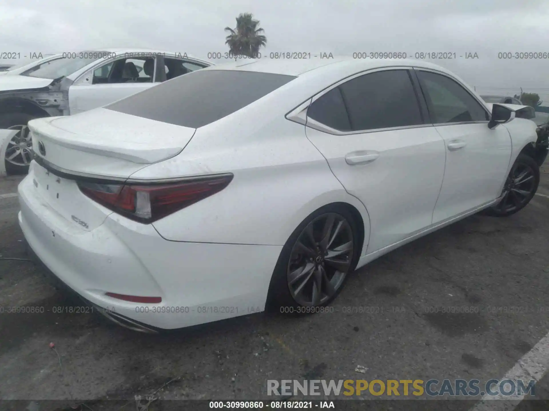 4 Photograph of a damaged car 58ABZ1B1XKU021724 LEXUS ES 2019