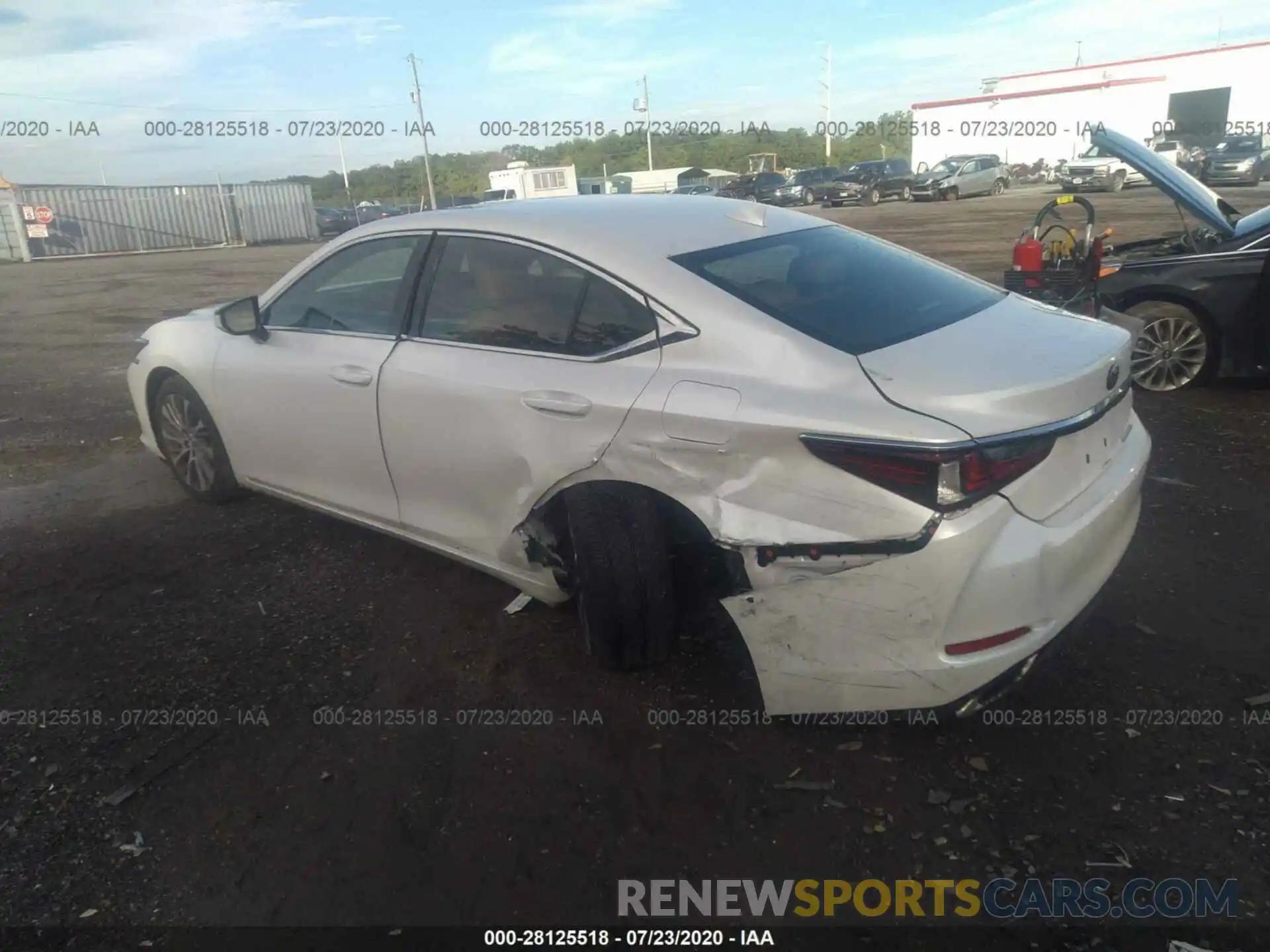 3 Фотография поврежденного автомобиля 58ABZ1B1XKU032660 LEXUS ES 2019