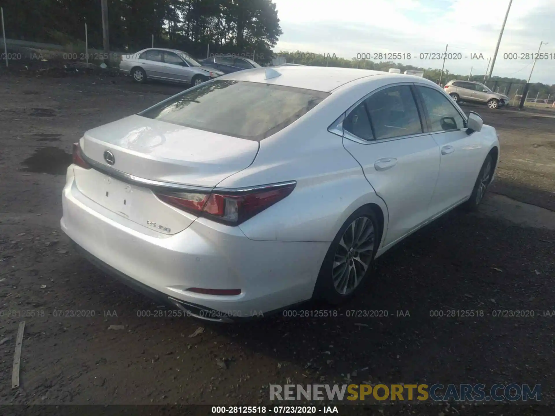 4 Фотография поврежденного автомобиля 58ABZ1B1XKU032660 LEXUS ES 2019