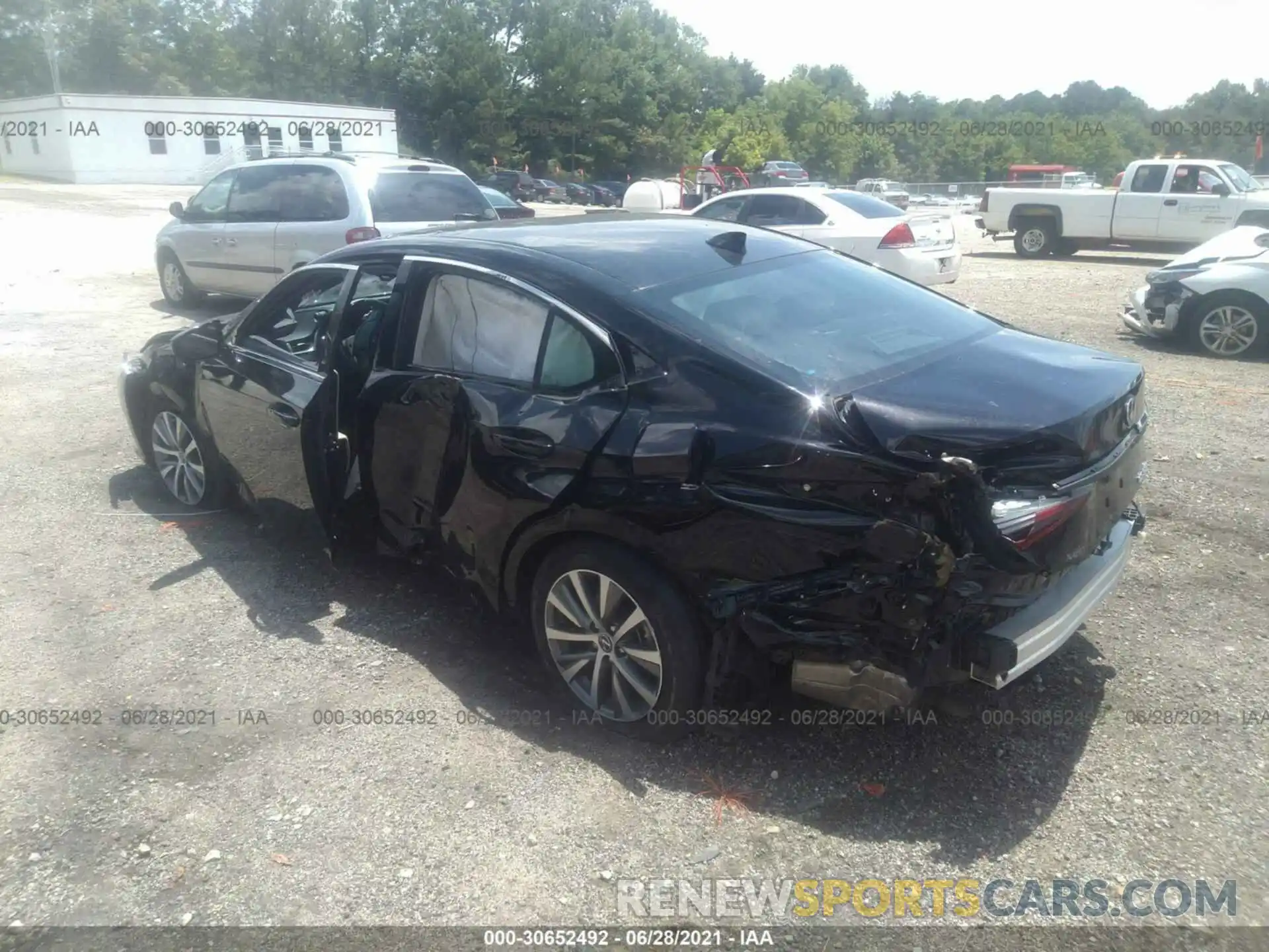 3 Photograph of a damaged car 58ABZ1B1XKU033114 LEXUS ES 2019