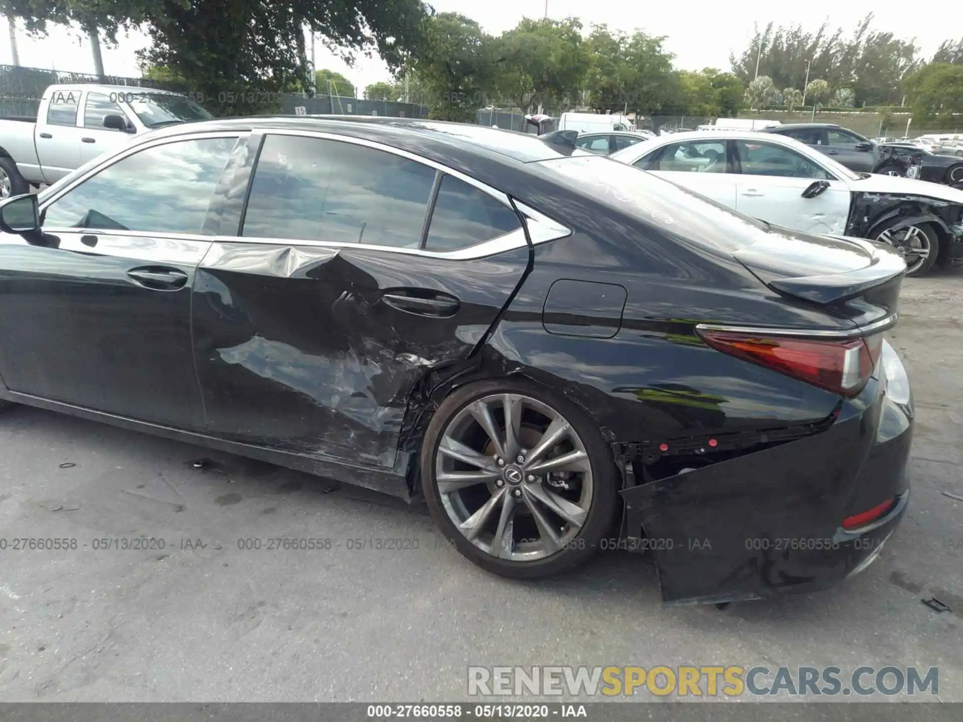 6 Photograph of a damaged car 58ABZ1B1XKU043612 LEXUS ES 2019