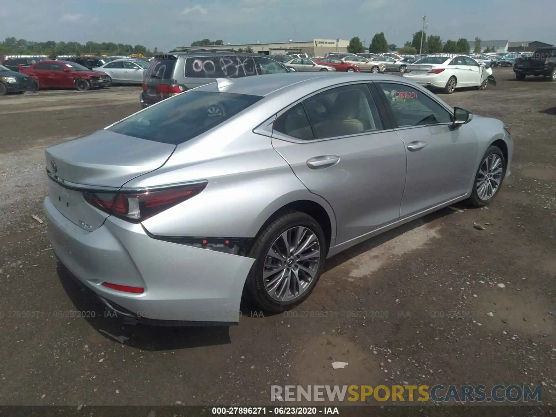 4 Photograph of a damaged car 58ABZ1B1XKU043660 LEXUS ES 2019