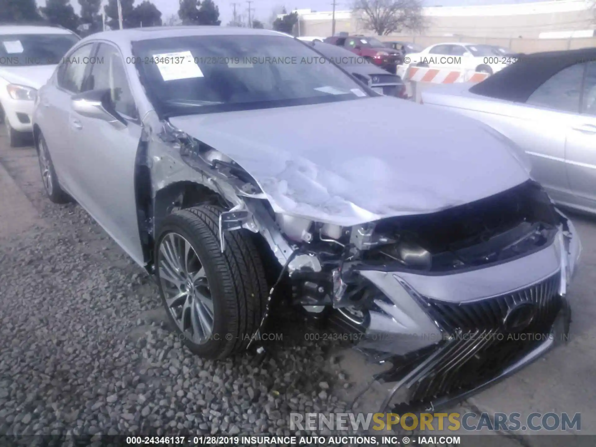 1 Photograph of a damaged car JTHB21B10K2005784 LEXUS ES 2019