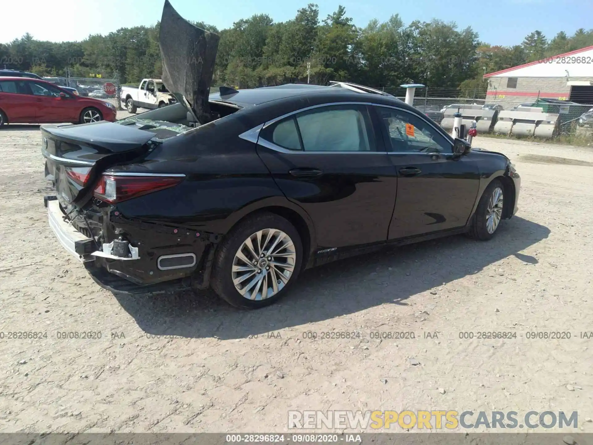 4 Photograph of a damaged car JTHB21B11K2023226 LEXUS ES 2019