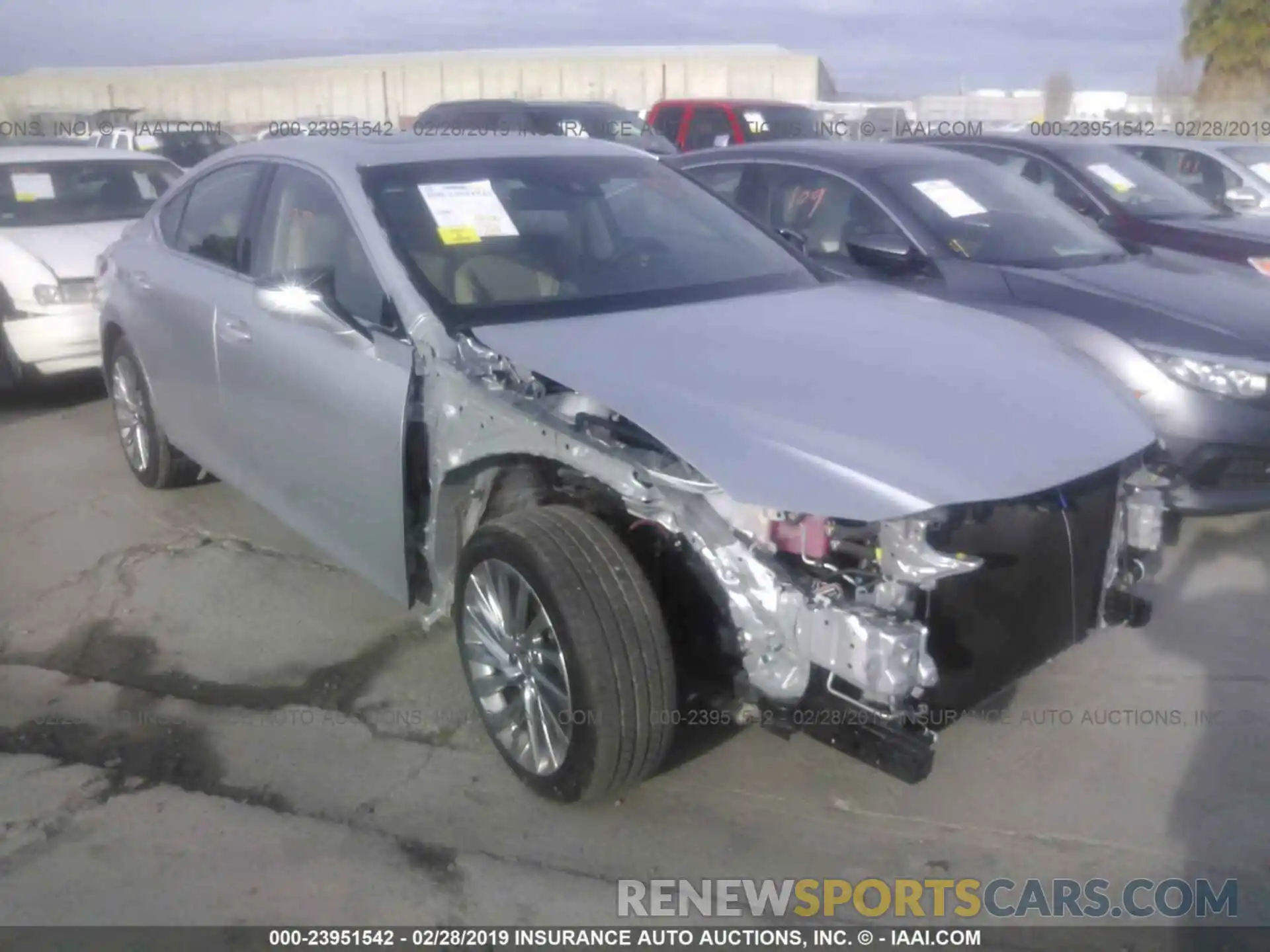 1 Photograph of a damaged car JTHB21B14K2000894 LEXUS ES 2019