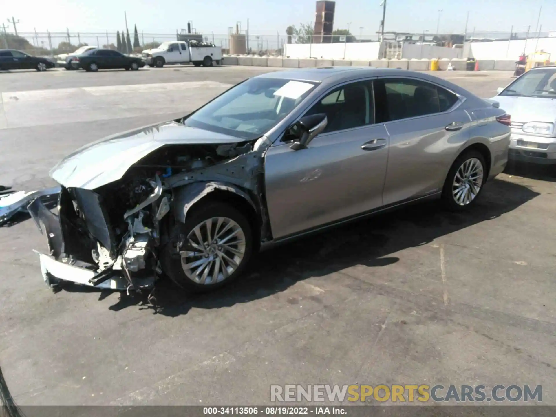 2 Photograph of a damaged car JTHB21B14K2032051 LEXUS ES 2019