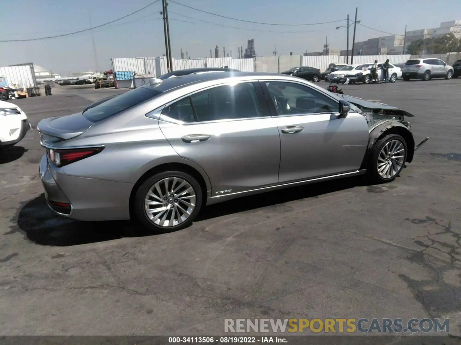 4 Photograph of a damaged car JTHB21B14K2032051 LEXUS ES 2019