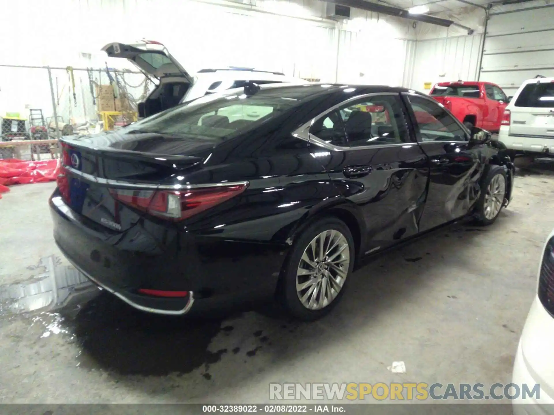 4 Photograph of a damaged car JTHB21B14K2040411 LEXUS ES 2019