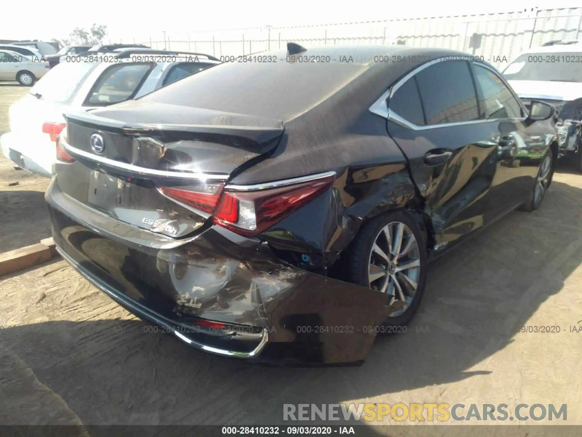 4 Photograph of a damaged car JTHB21B15K2012360 LEXUS ES 2019