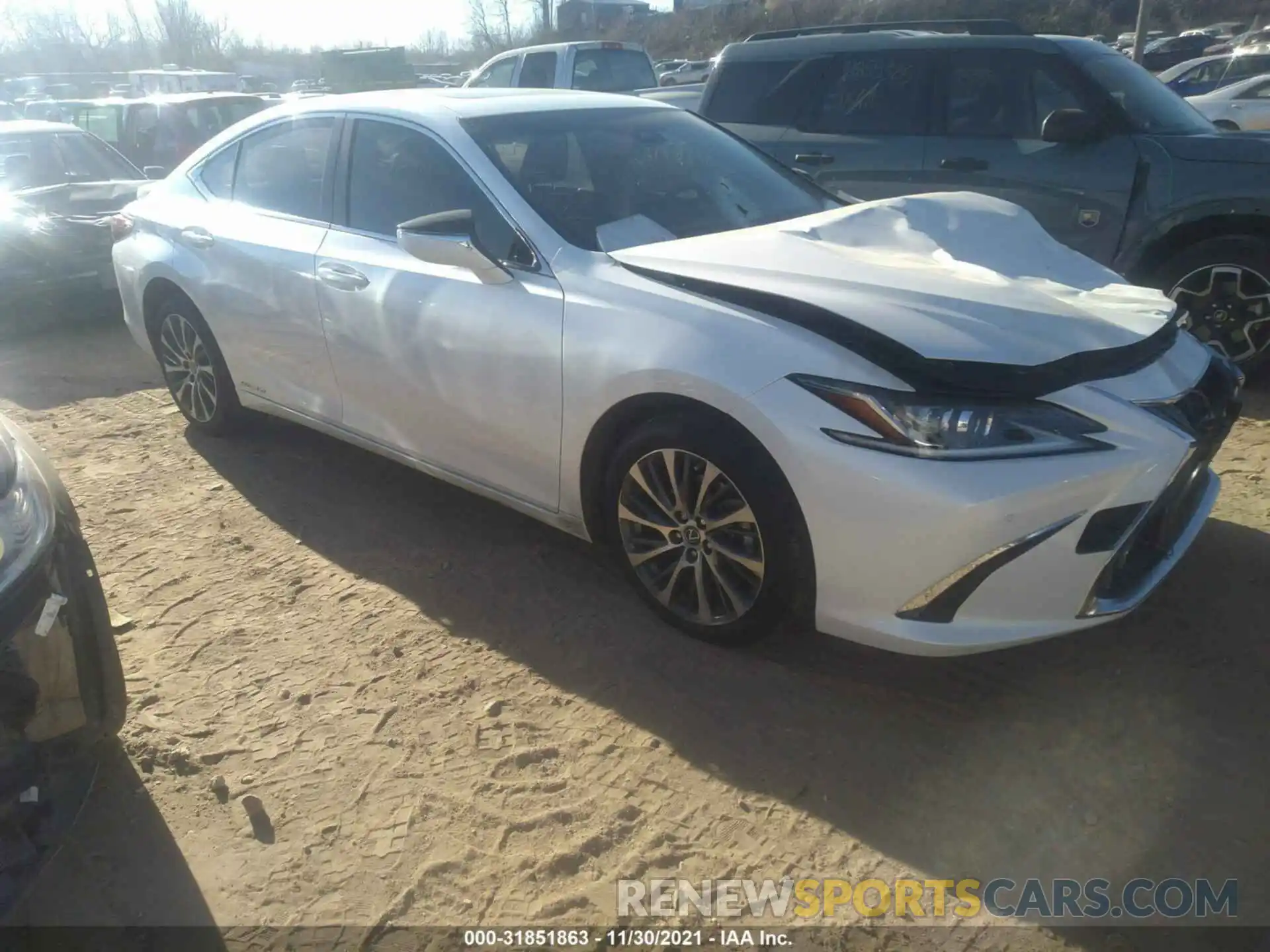 1 Photograph of a damaged car JTHB21B16K2007927 LEXUS ES 2019