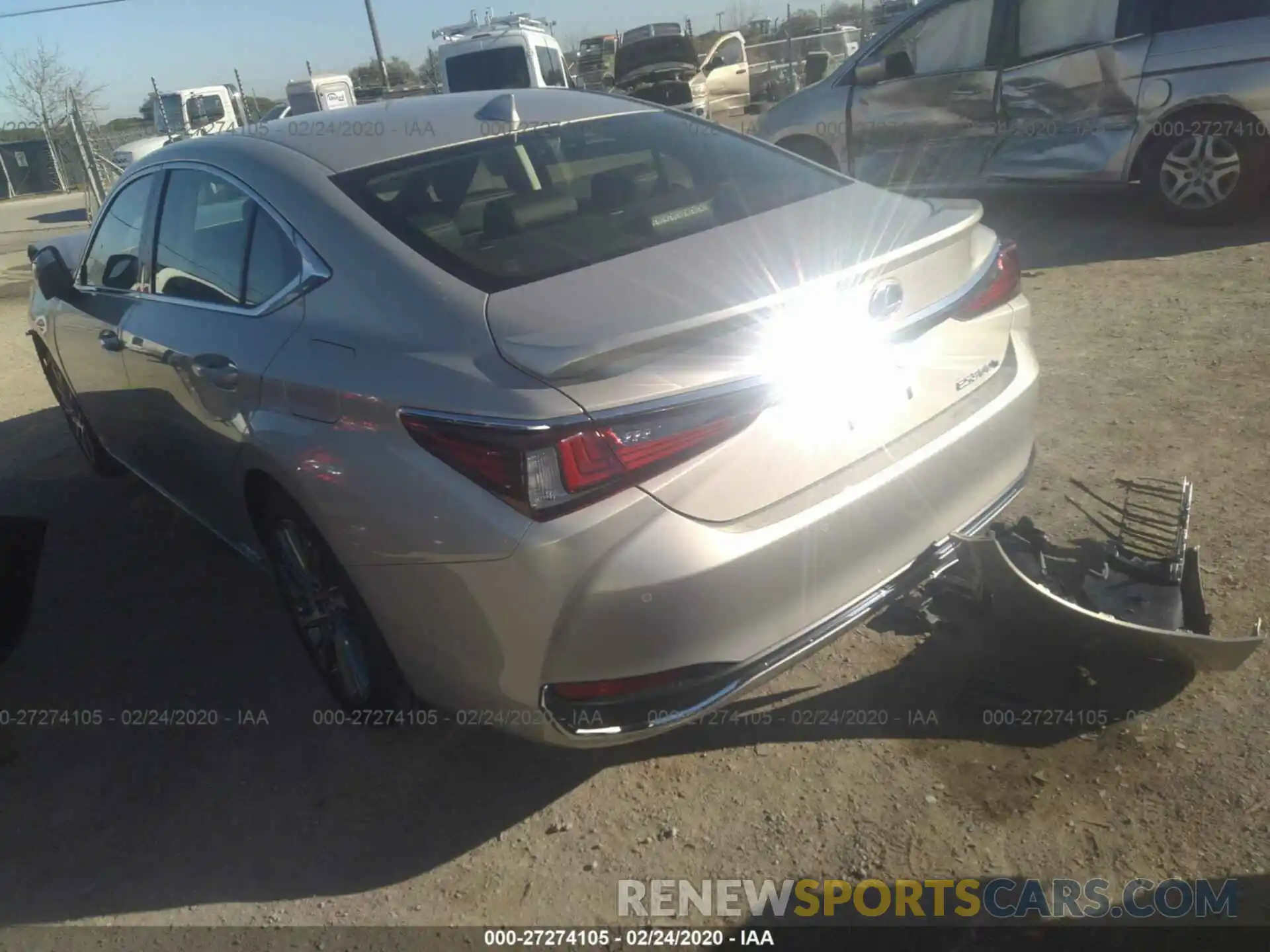 3 Photograph of a damaged car JTHB21B16K2023030 LEXUS ES 2019