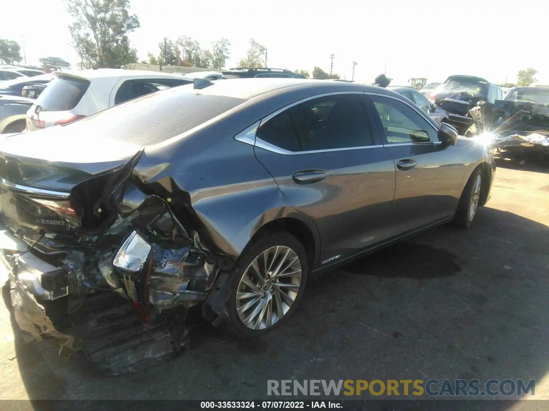 4 Photograph of a damaged car JTHB21B16K2038370 LEXUS ES 2019