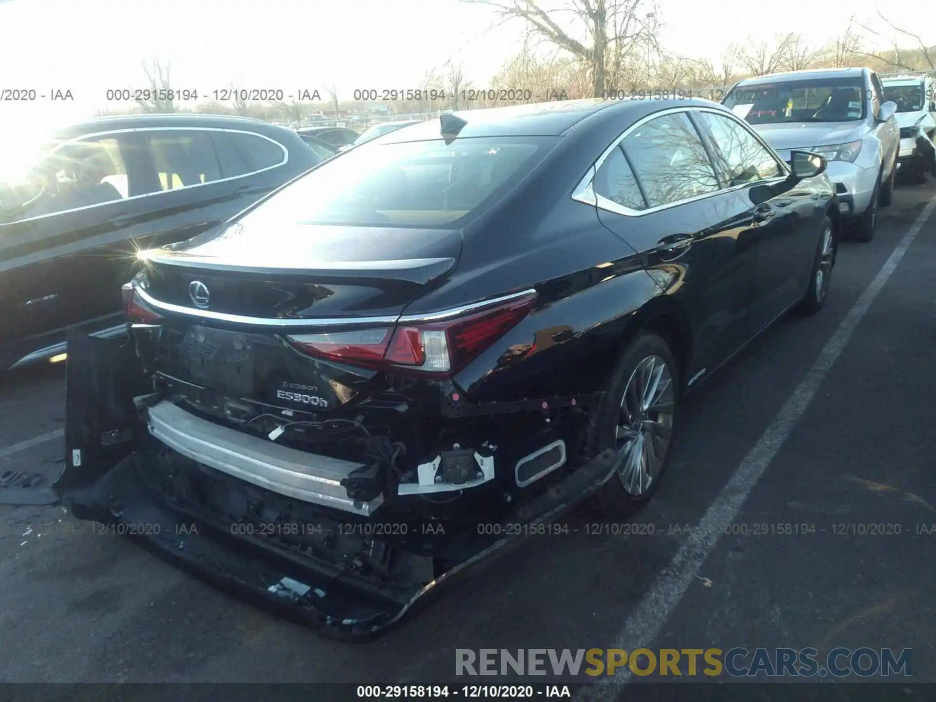 4 Photograph of a damaged car JTHB21B17K2003398 LEXUS ES 2019