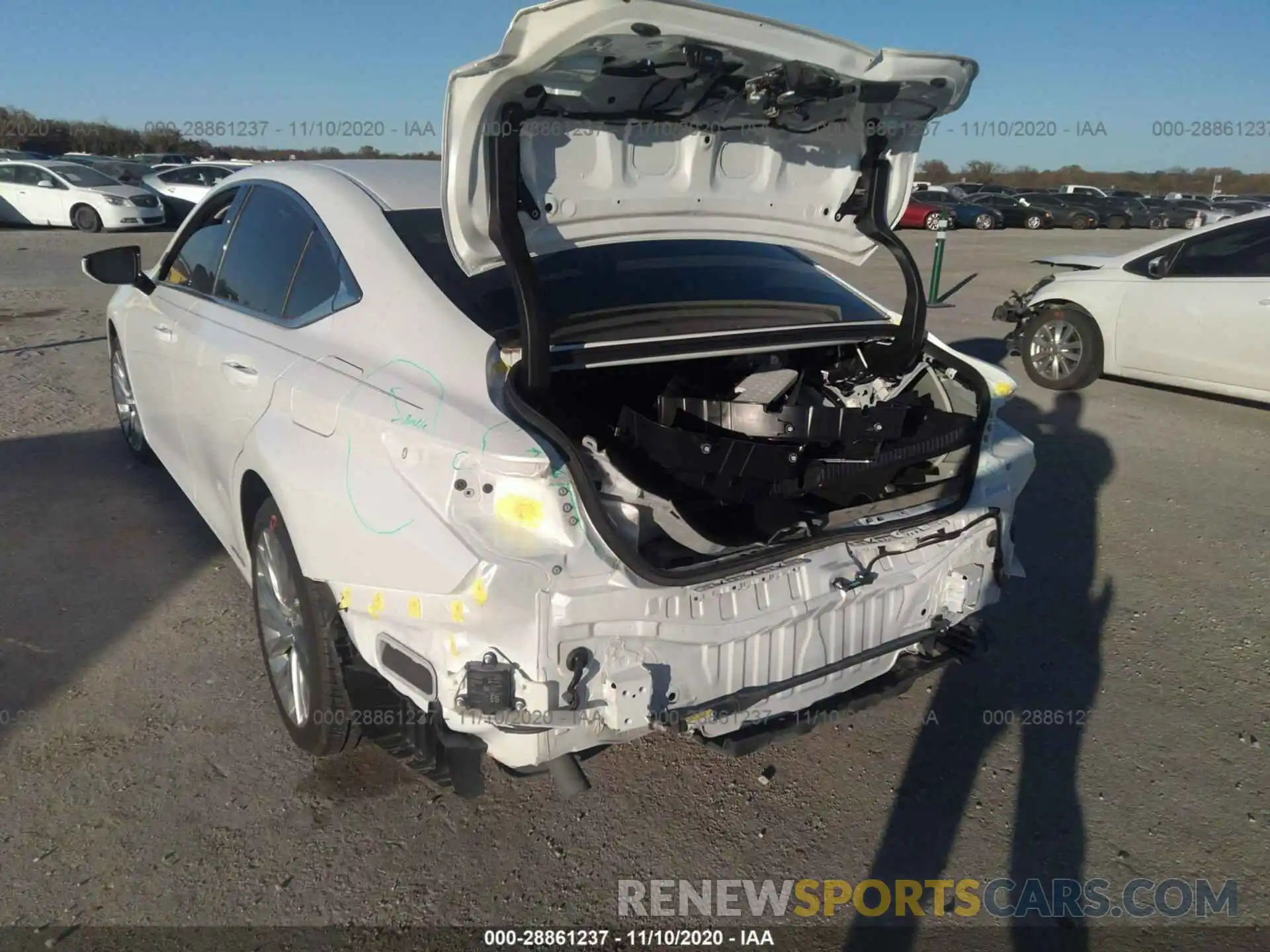 6 Photograph of a damaged car JTHB21B17K2036918 LEXUS ES 2019