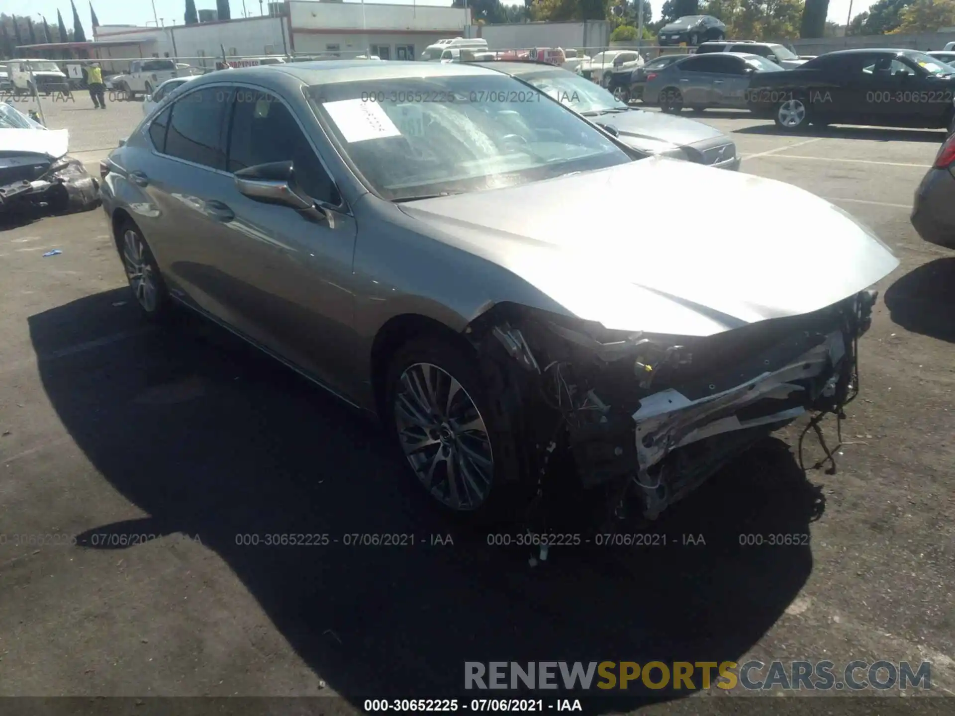 1 Photograph of a damaged car JTHB21B17K2041715 LEXUS ES 2019