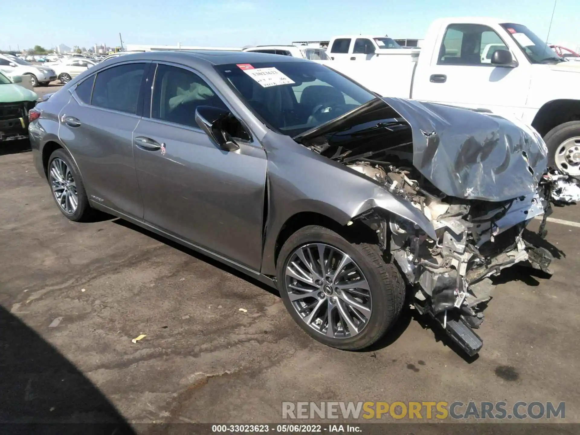 1 Photograph of a damaged car JTHB21B18K2032554 LEXUS ES 2019