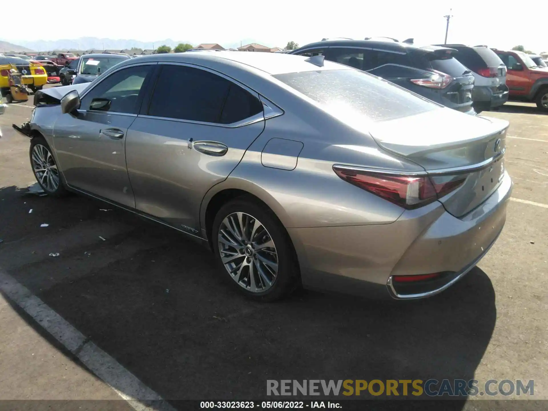 3 Photograph of a damaged car JTHB21B18K2032554 LEXUS ES 2019