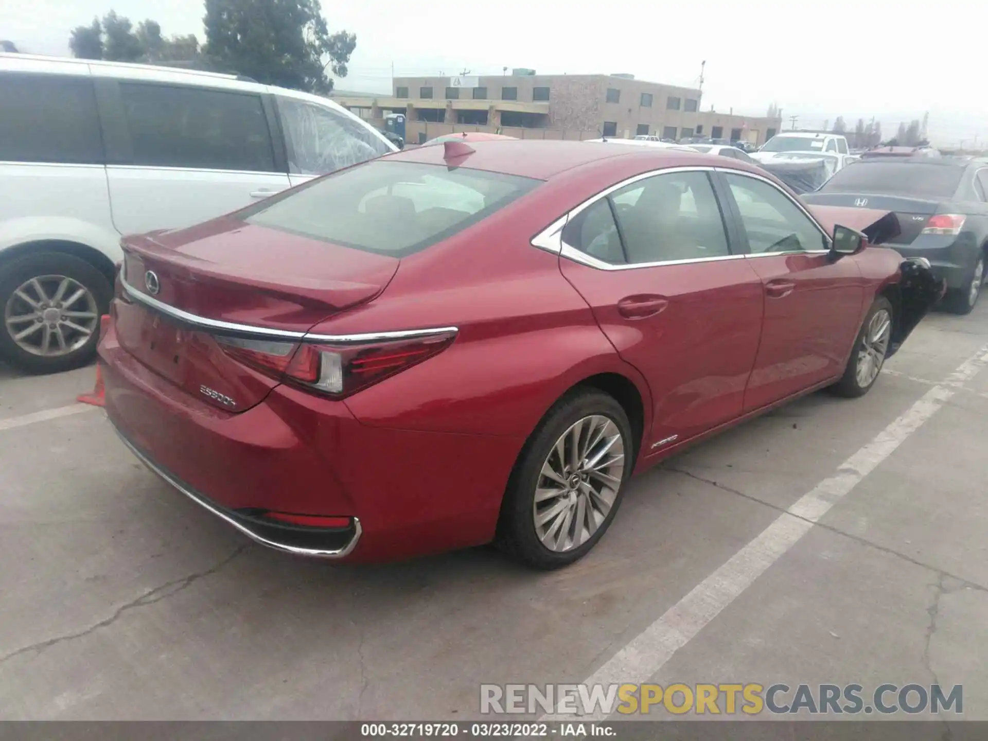 4 Photograph of a damaged car JTHB21B19K2025757 LEXUS ES 2019