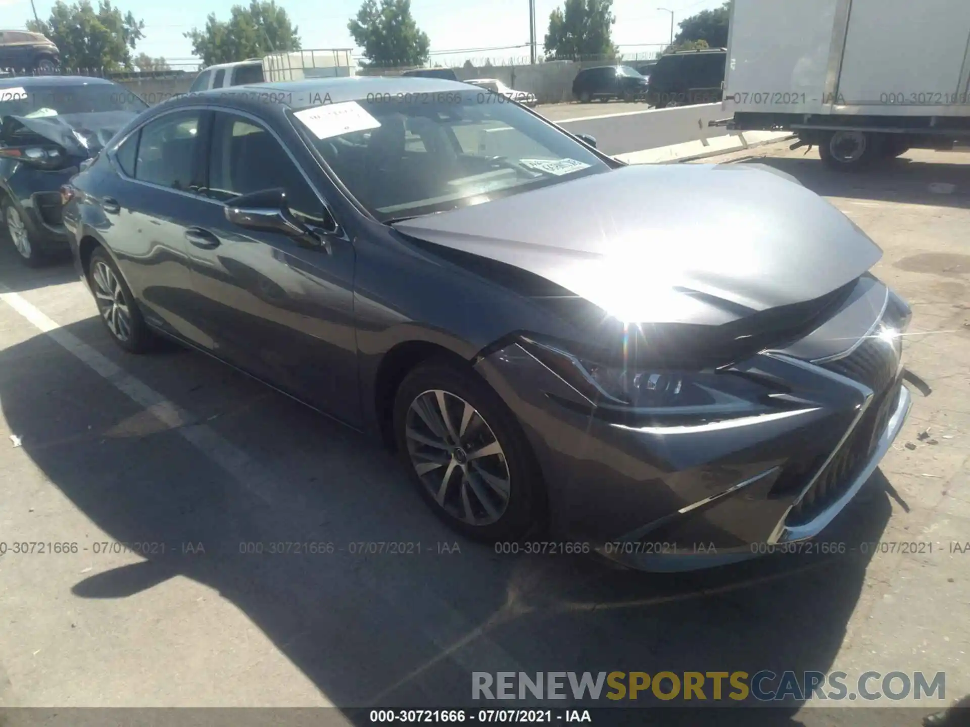 1 Photograph of a damaged car JTHB21B19K2035446 LEXUS ES 2019