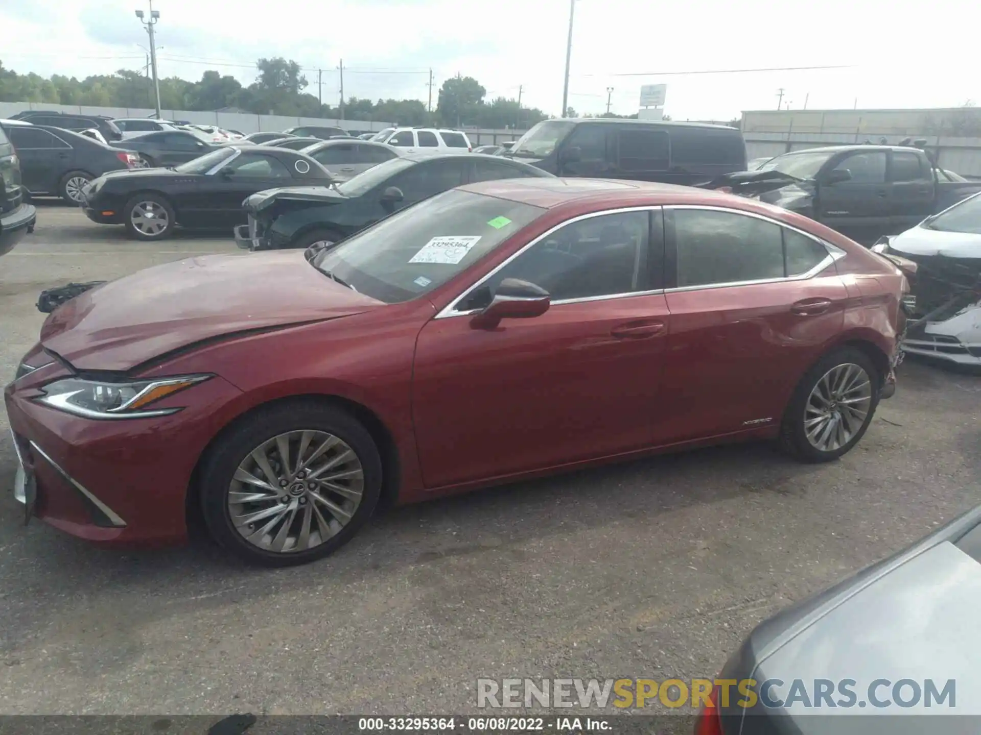 2 Photograph of a damaged car JTHB21B1XK2019577 LEXUS ES 2019