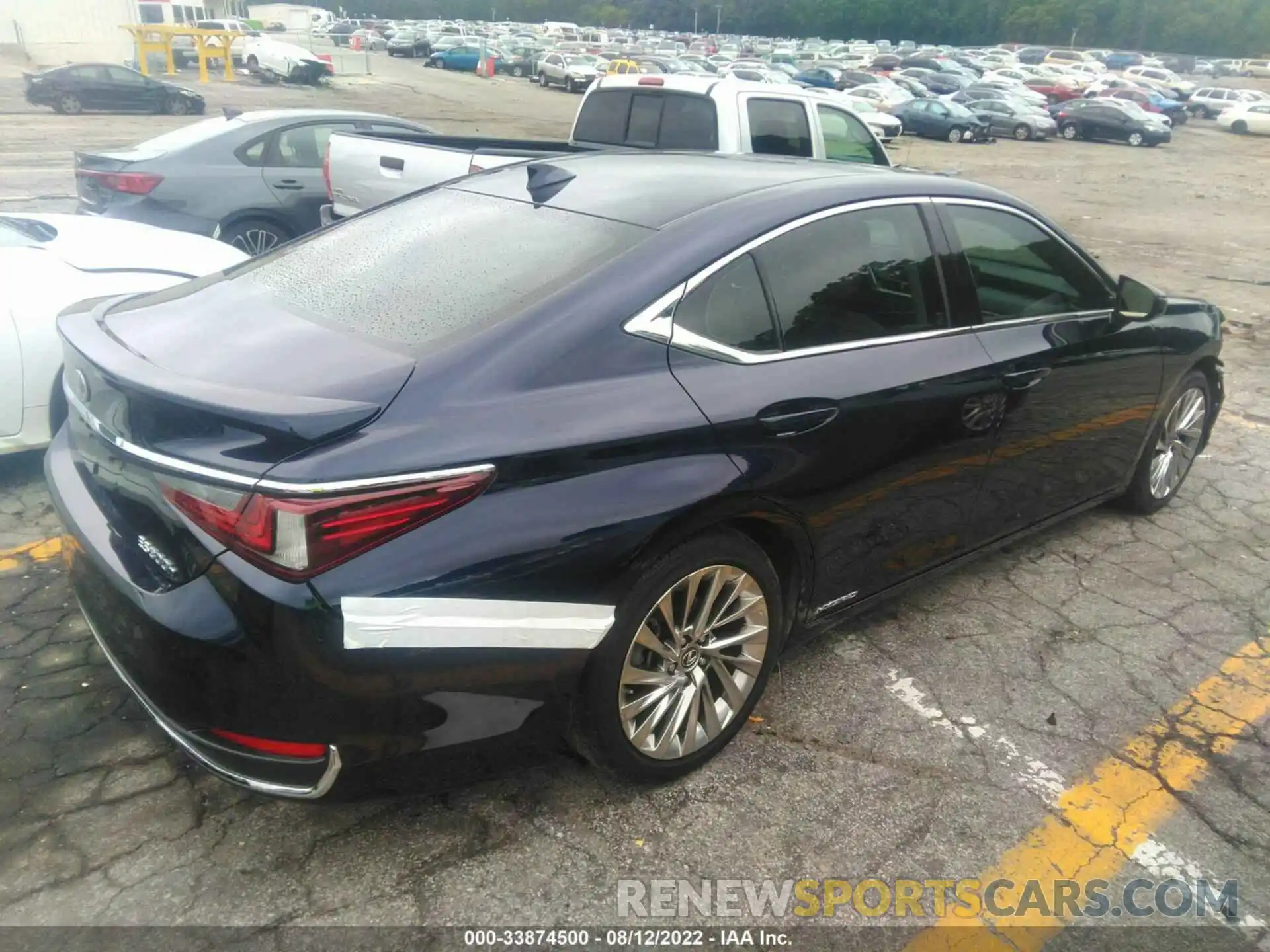 4 Photograph of a damaged car JTHB21B1XK2022737 LEXUS ES 2019