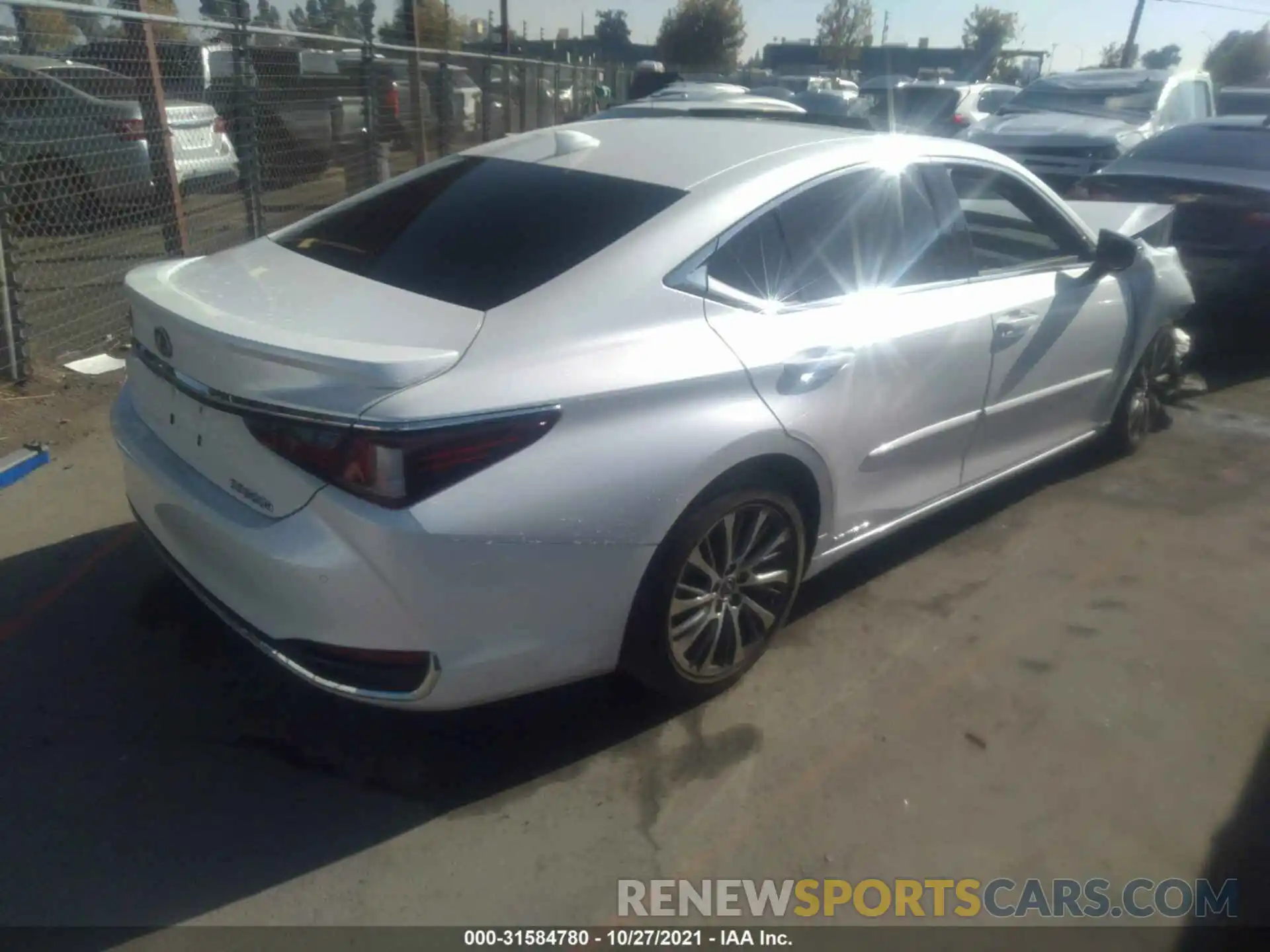 4 Photograph of a damaged car JTHB21B1XK2037450 LEXUS ES 2019