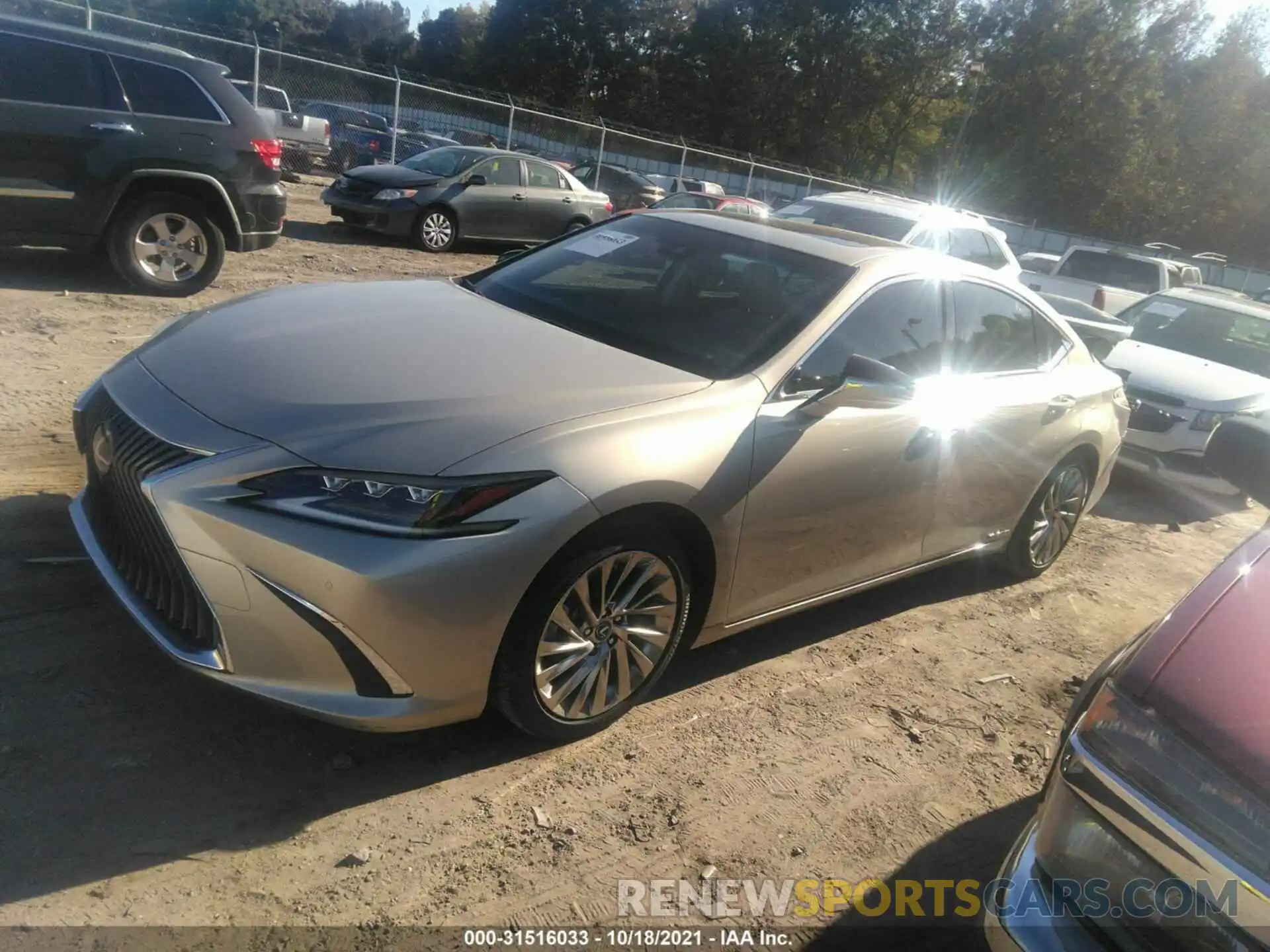 2 Photograph of a damaged car JTHB21B1XK2038131 LEXUS ES 2019