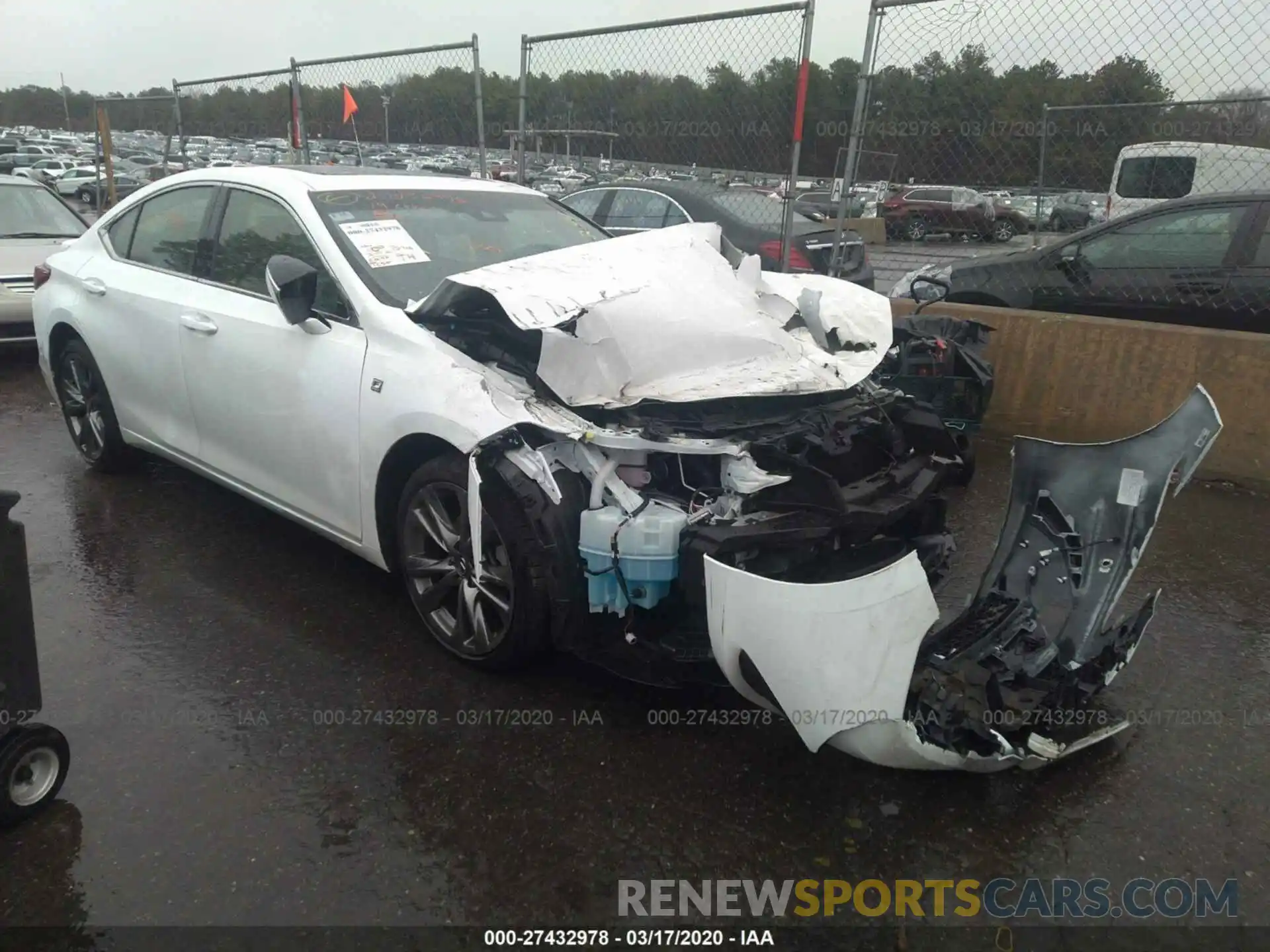 1 Photograph of a damaged car JTHBZ1B10K2004808 LEXUS ES 2019