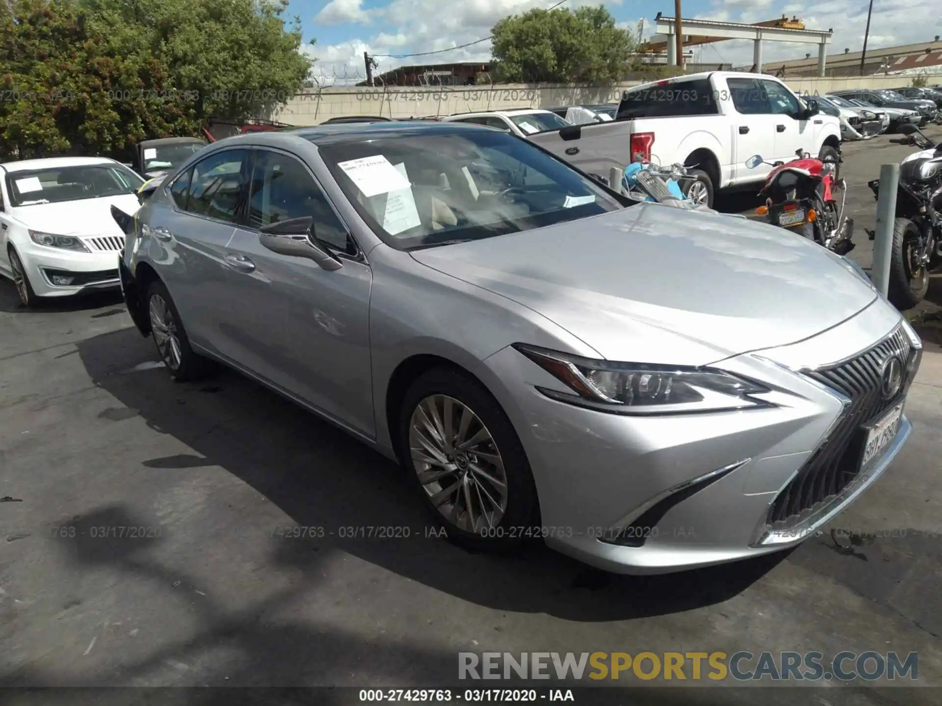 1 Photograph of a damaged car JTHBZ1B10K2004839 LEXUS ES 2019