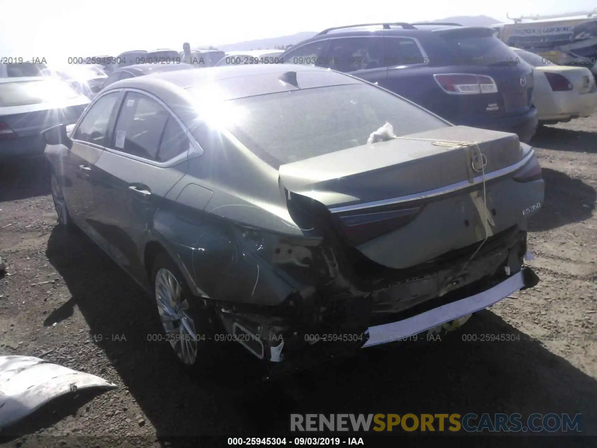 3 Photograph of a damaged car JTHBZ1B12K2003112 LEXUS ES 2019