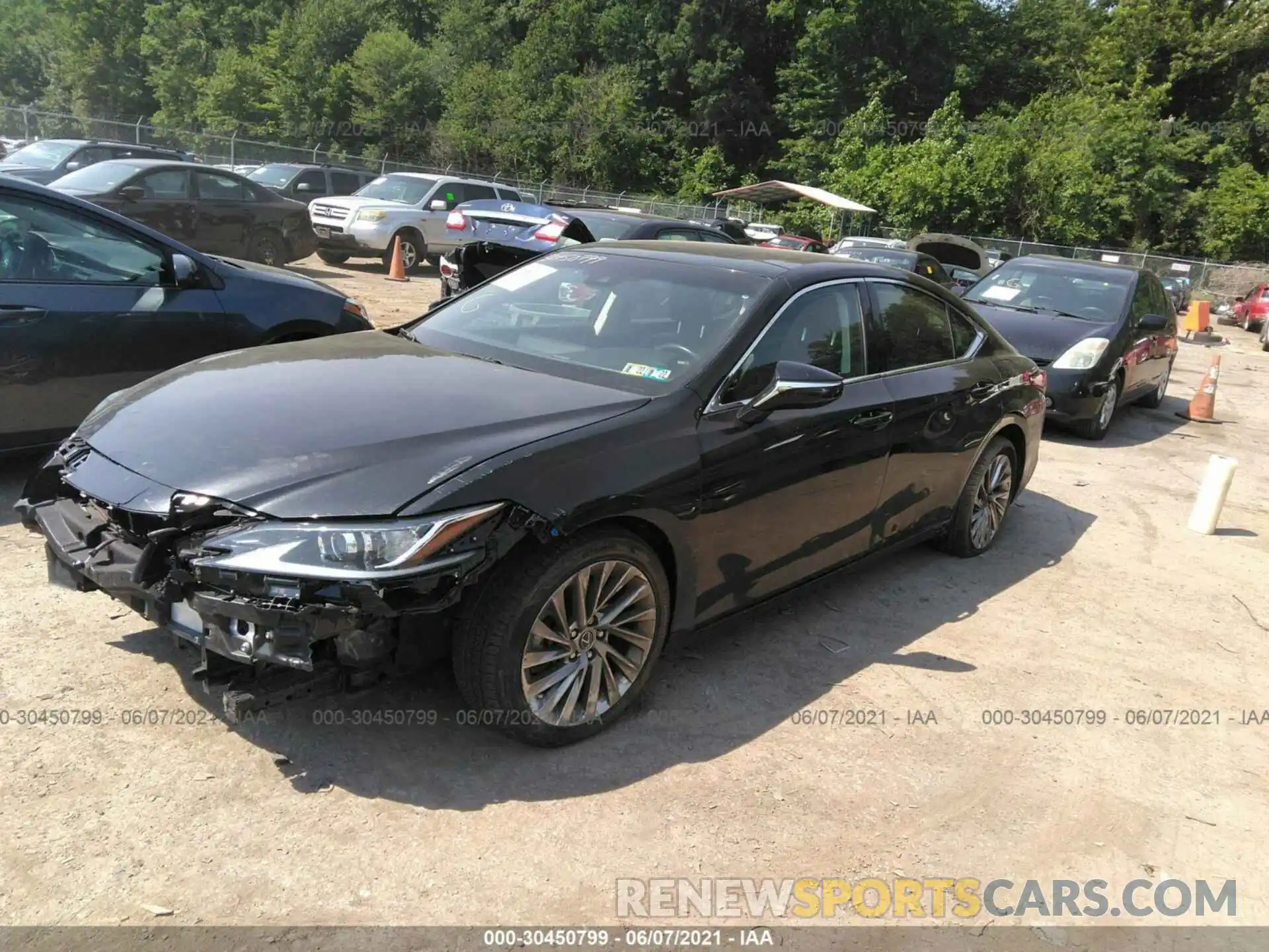 2 Photograph of a damaged car JTHBZ1B13K2002499 LEXUS ES 2019