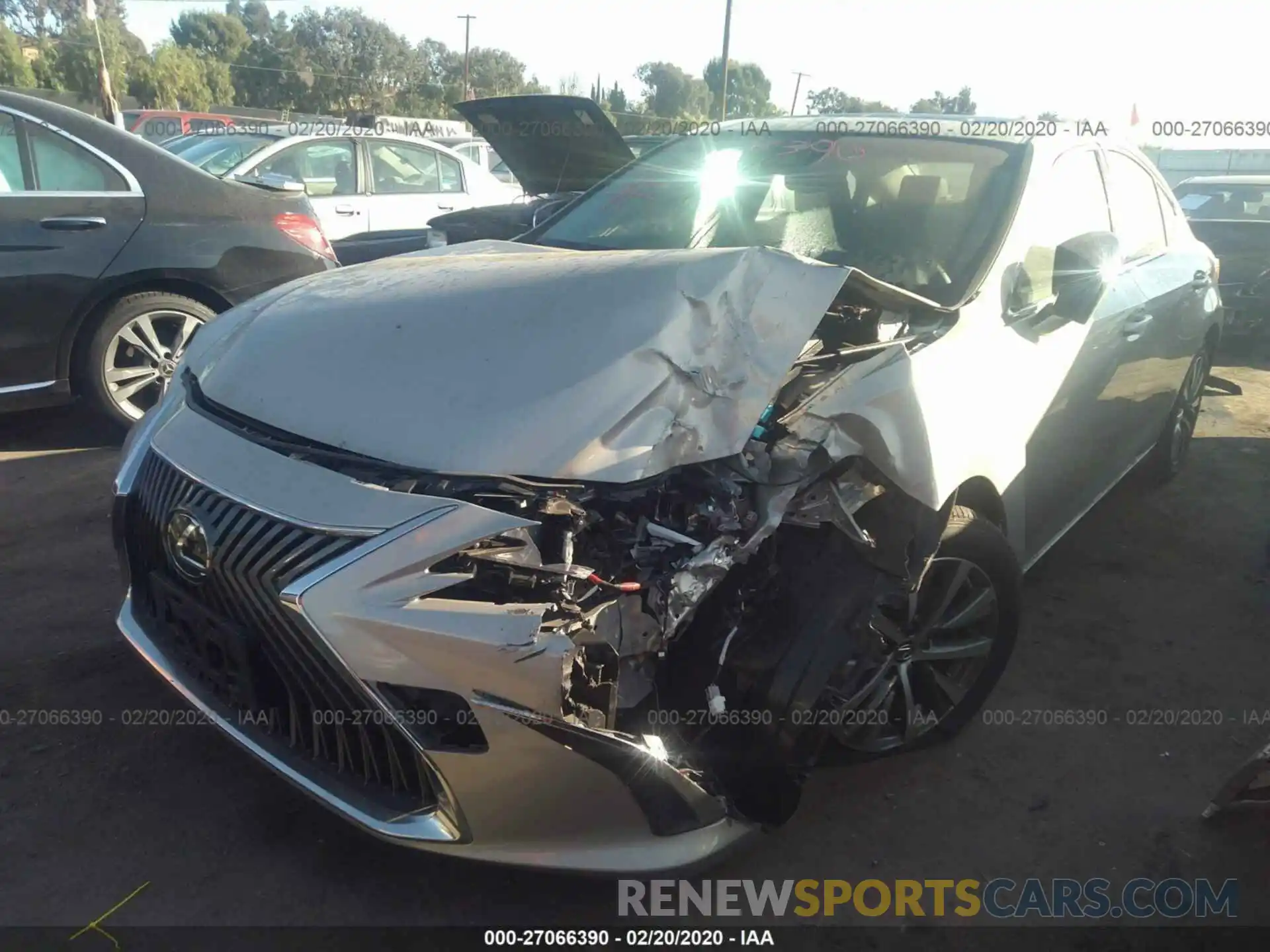 2 Photograph of a damaged car JTHBZ1B18K2004829 LEXUS ES 2019